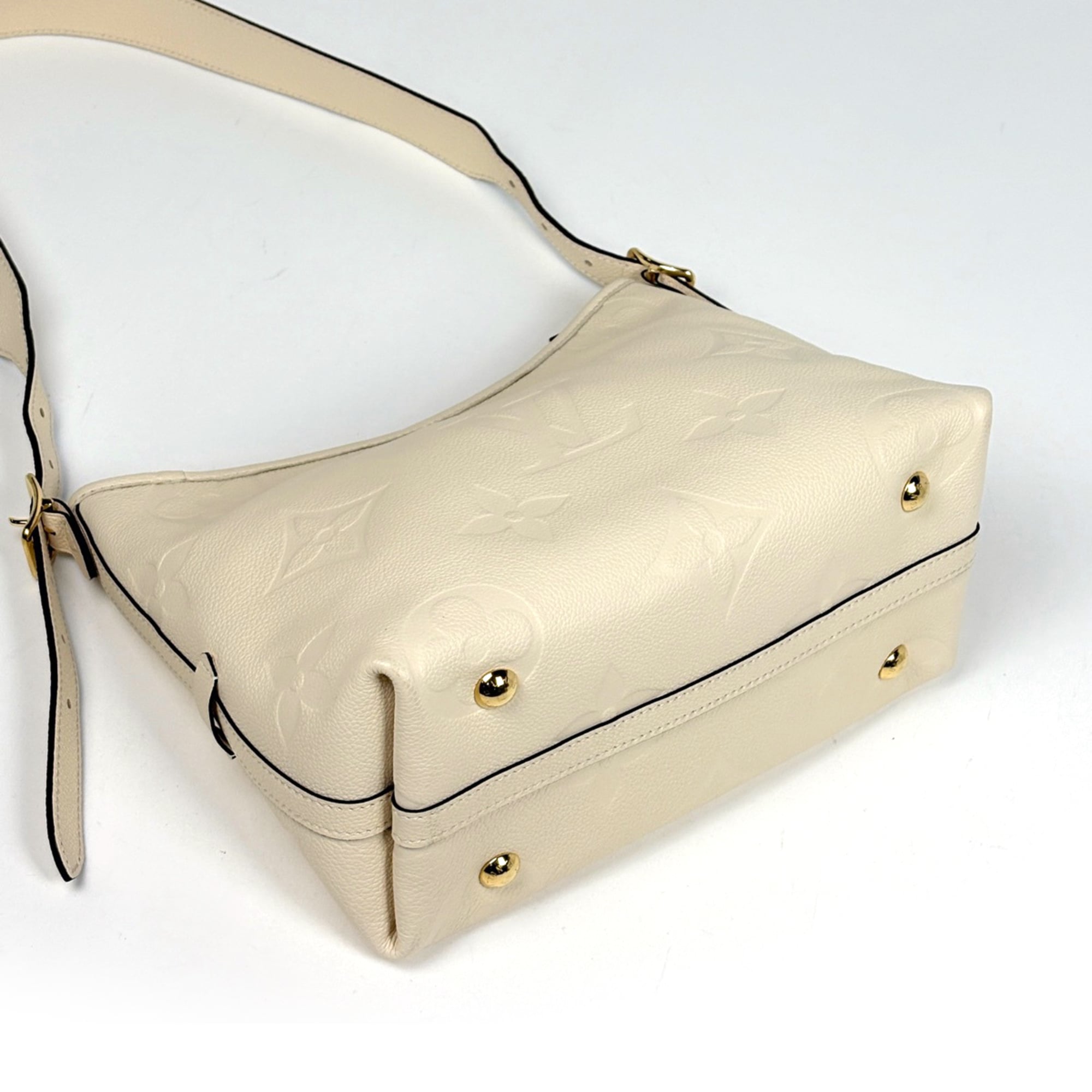 Louis Vuitton Cream White Monogram Empreinte Shoulder Bag (Pre-Owned)
