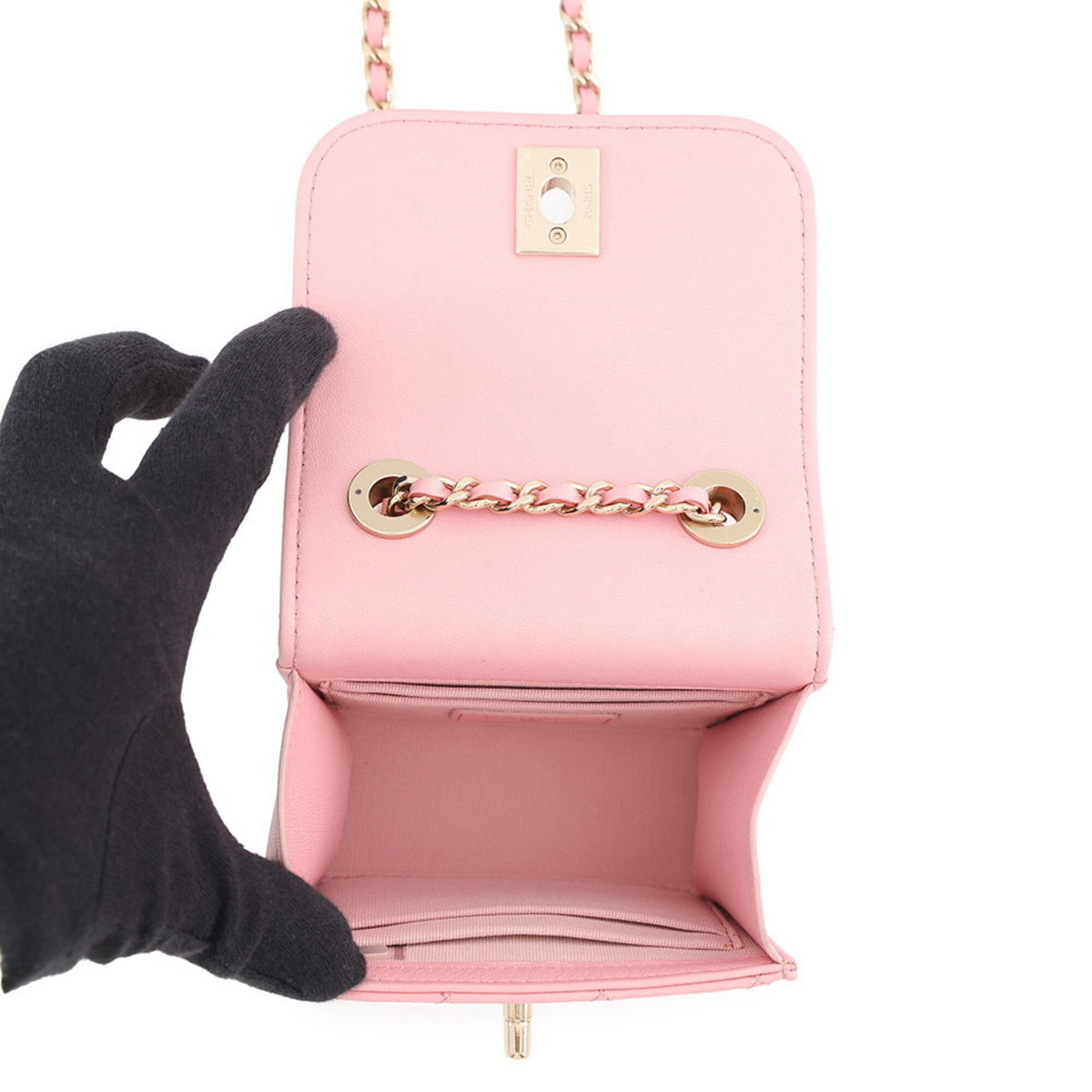 Chanel Matelasse Pink Leather Handbag (Pre-Owned)