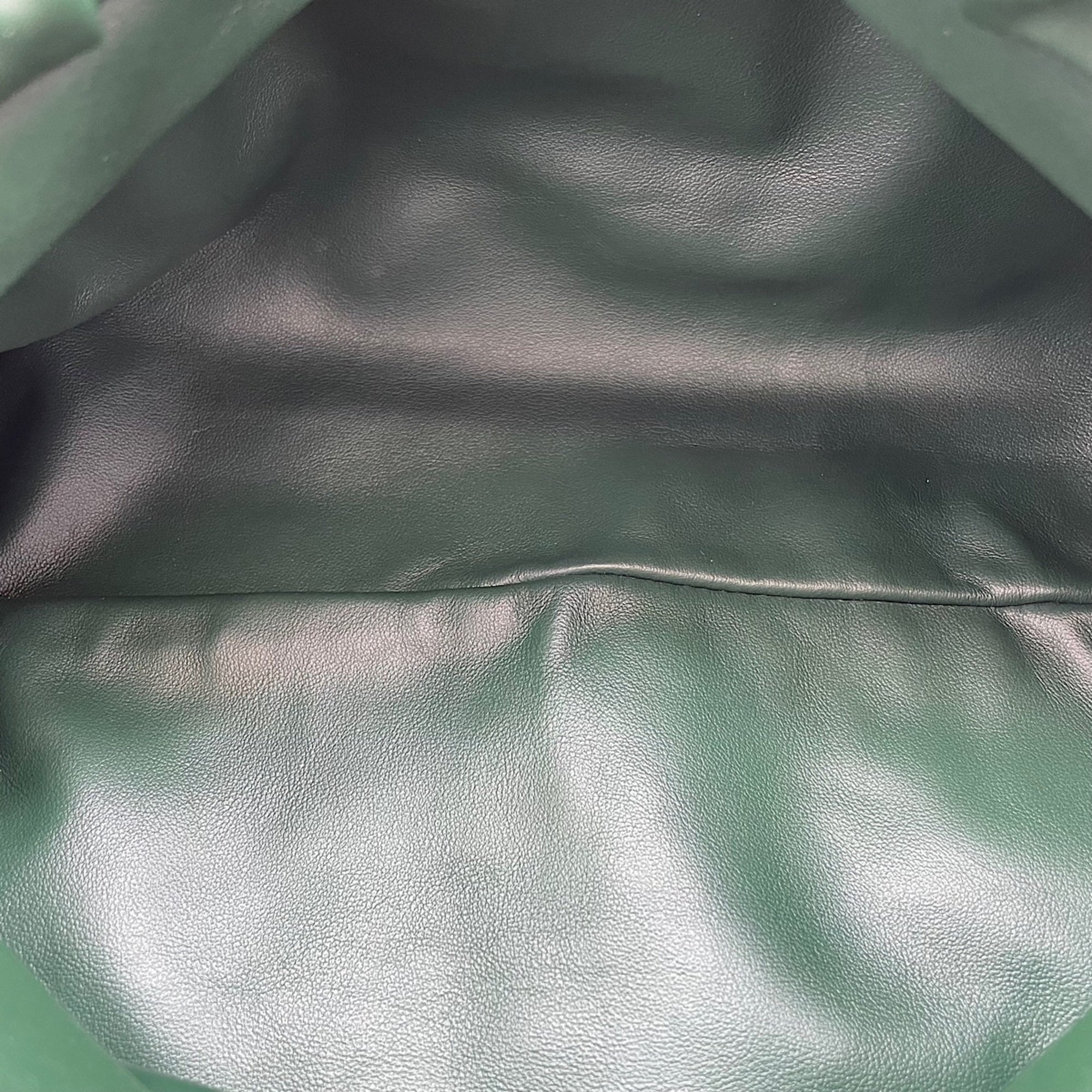 Bottega Veneta Green Pouch Shoulder Bag (Pre-Owned)