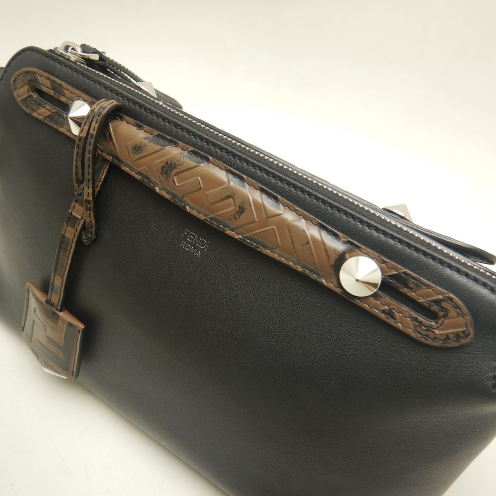 Fendi Black Leather Handbag (Pre-Owned)