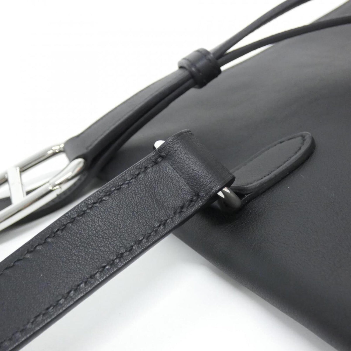 Hermes Black Swift Leather Chain/Shoulder Wallet (Pre-Owned)