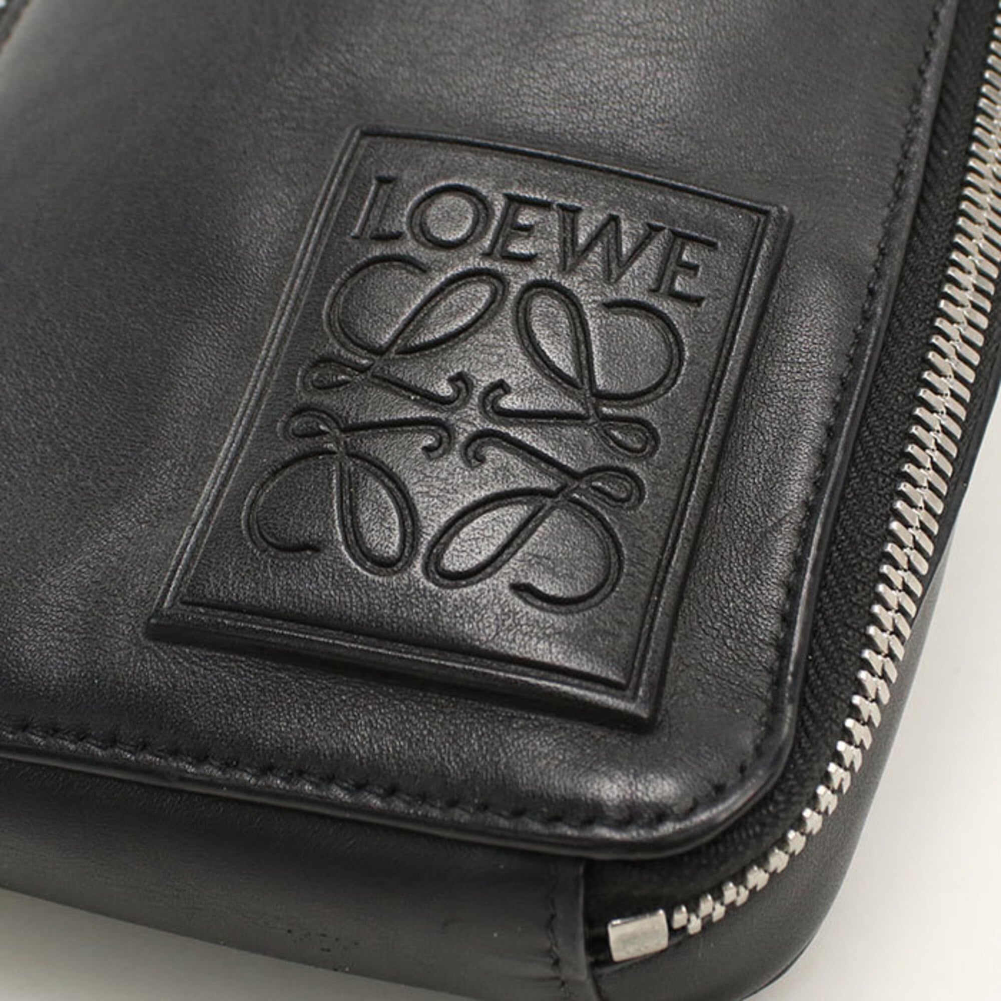 Loewe Black Shoulder Bag (Pre-Owned)