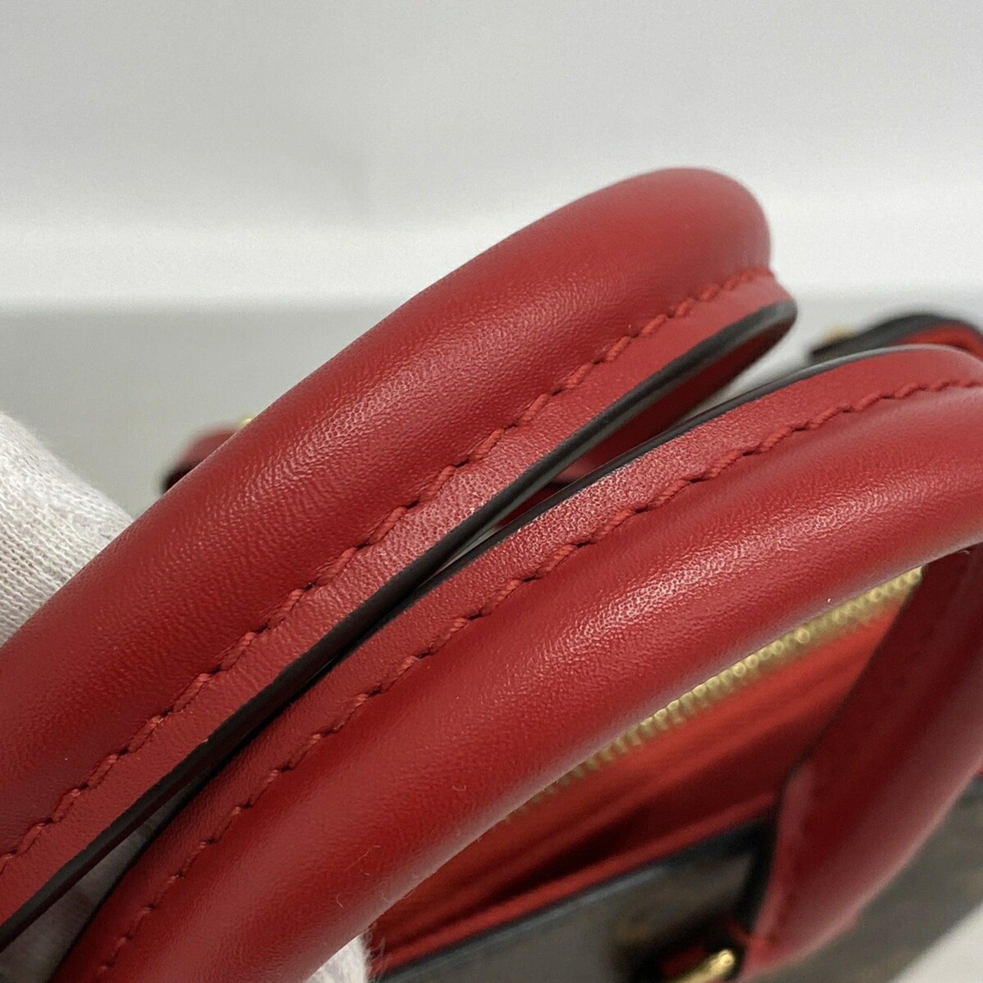 Louis Vuitton Cerise Handbag (Pre-Owned)