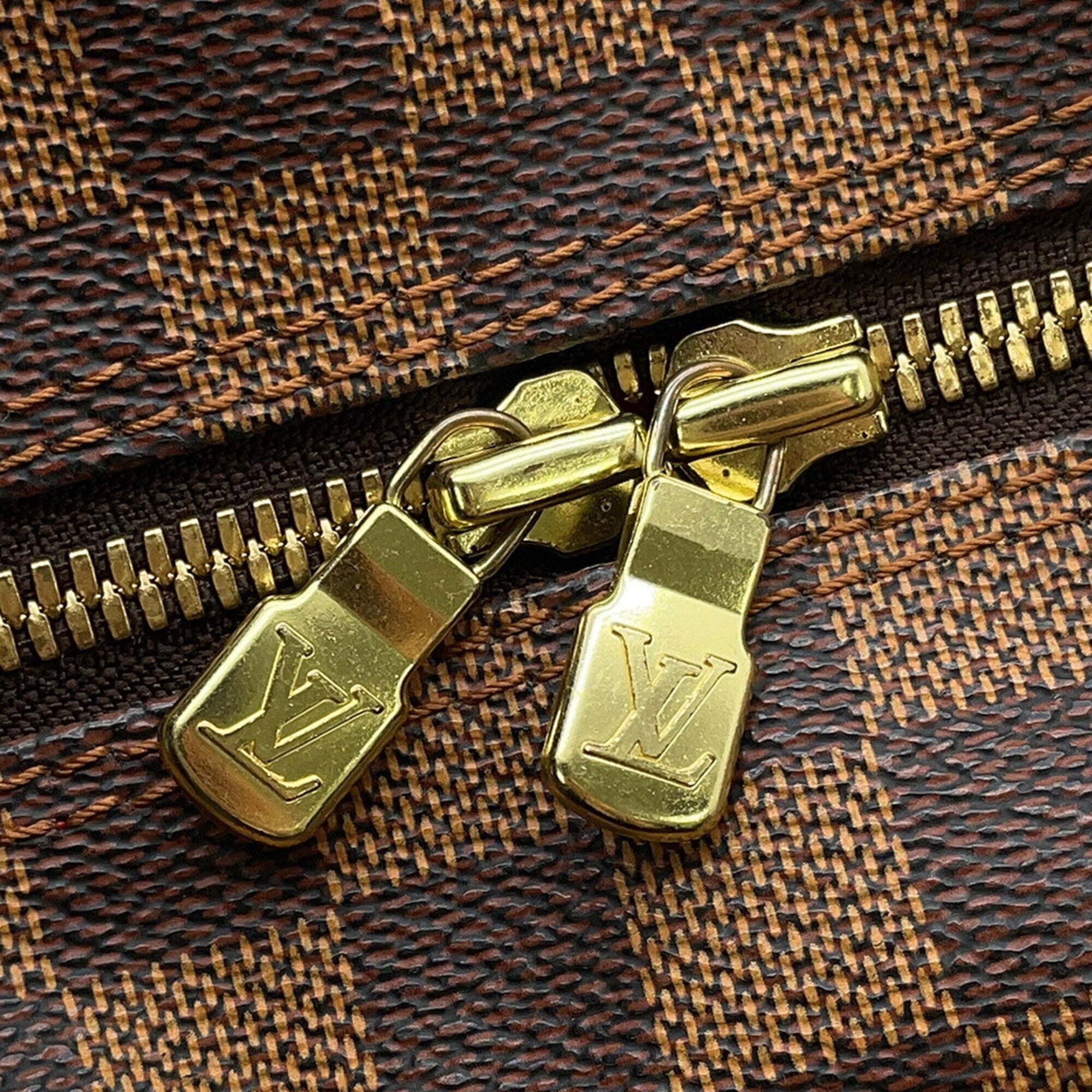 Louis Vuitton Red Color Damier Canvas Handbag Shoulder Bag (Pre-Owned)