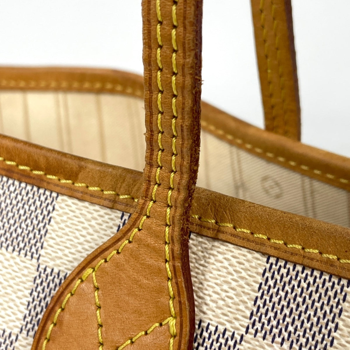 Louis Vuitton Damier Azur White Damier Azur Tote Bag (Pre-Owned)