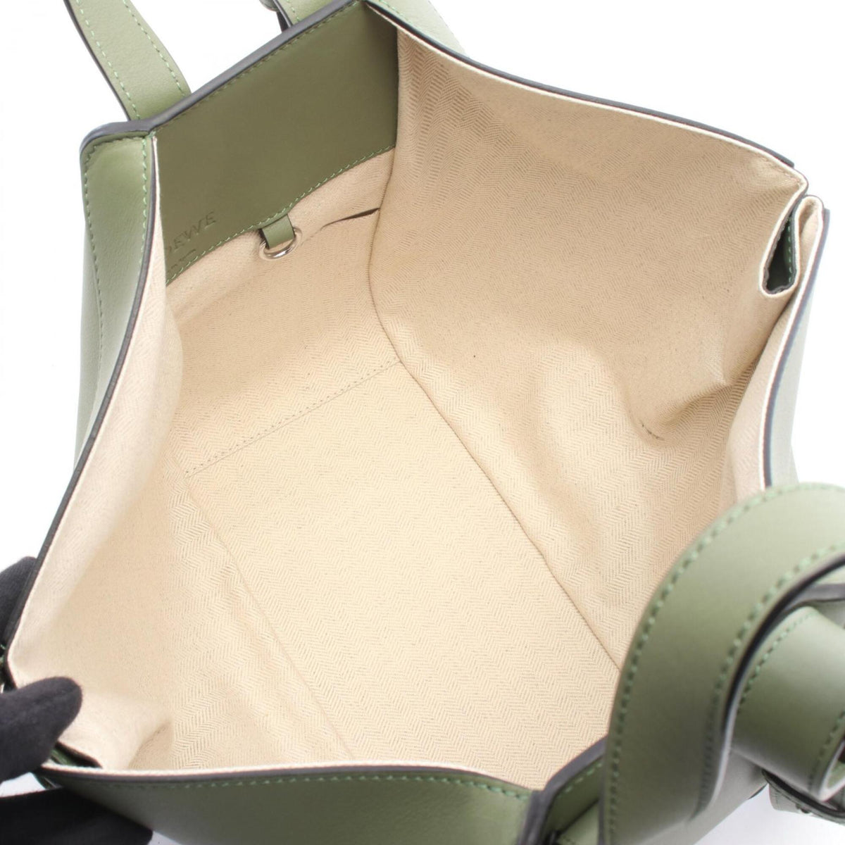 Loewe Green Leather Handbag (Pre-Owned)