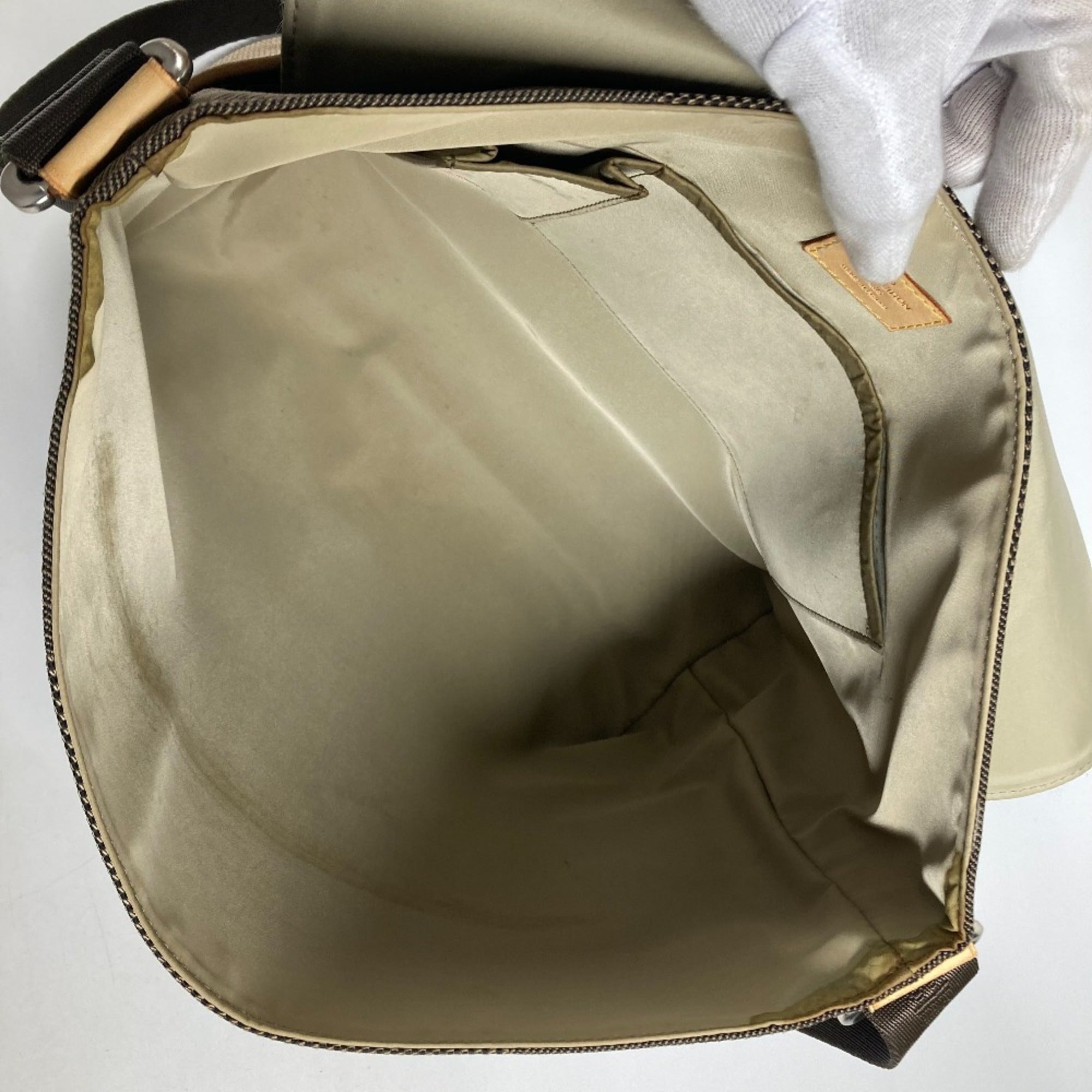 Louis Vuitton Khaki Damier Geant Messenger Bag Shoulder Bag (Pre-Owned)