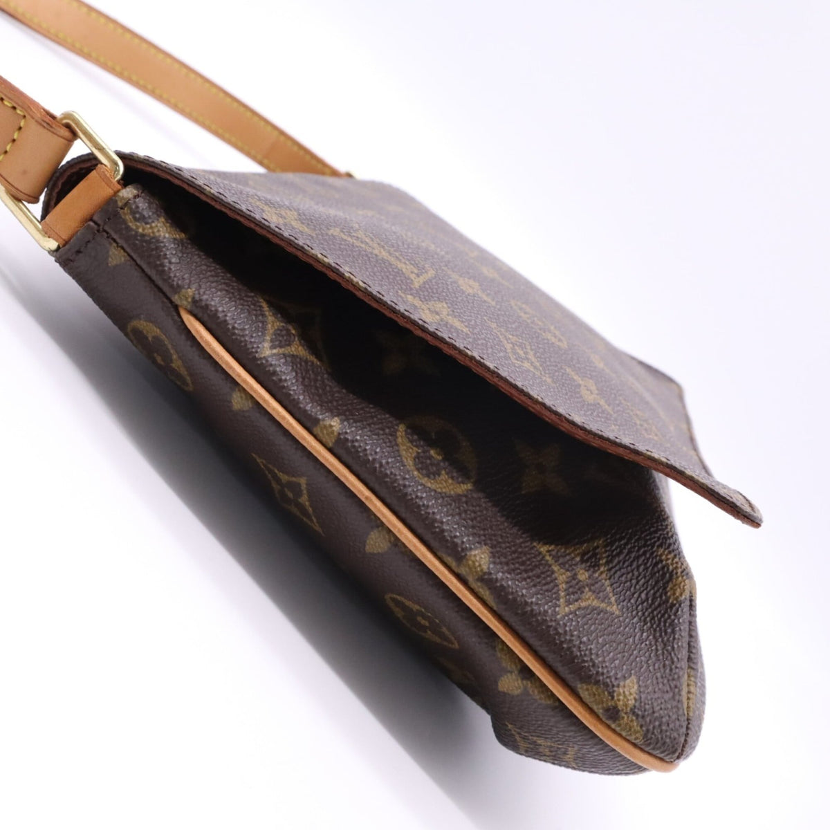 Louis Vuitton Beige Brown Monogram Monogram Shoulder Bag (Pre-Owned)