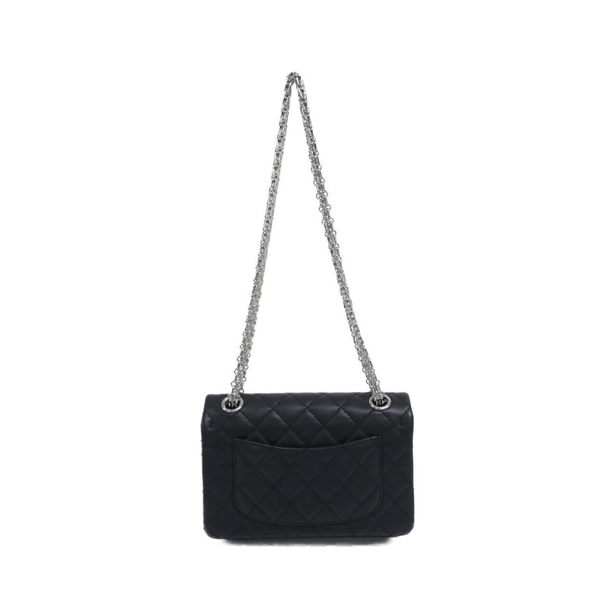 Chanel Black Leather Shoulder Bag (Pre-Owned)