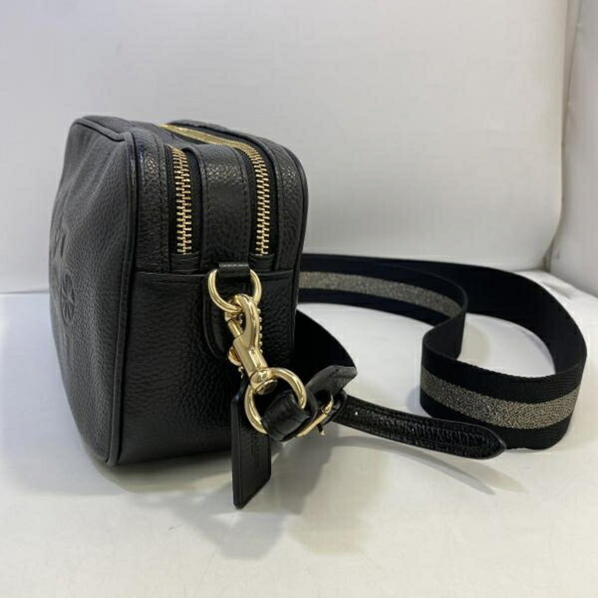 Coach Black Shoulder Bag (Pre-Owned)
