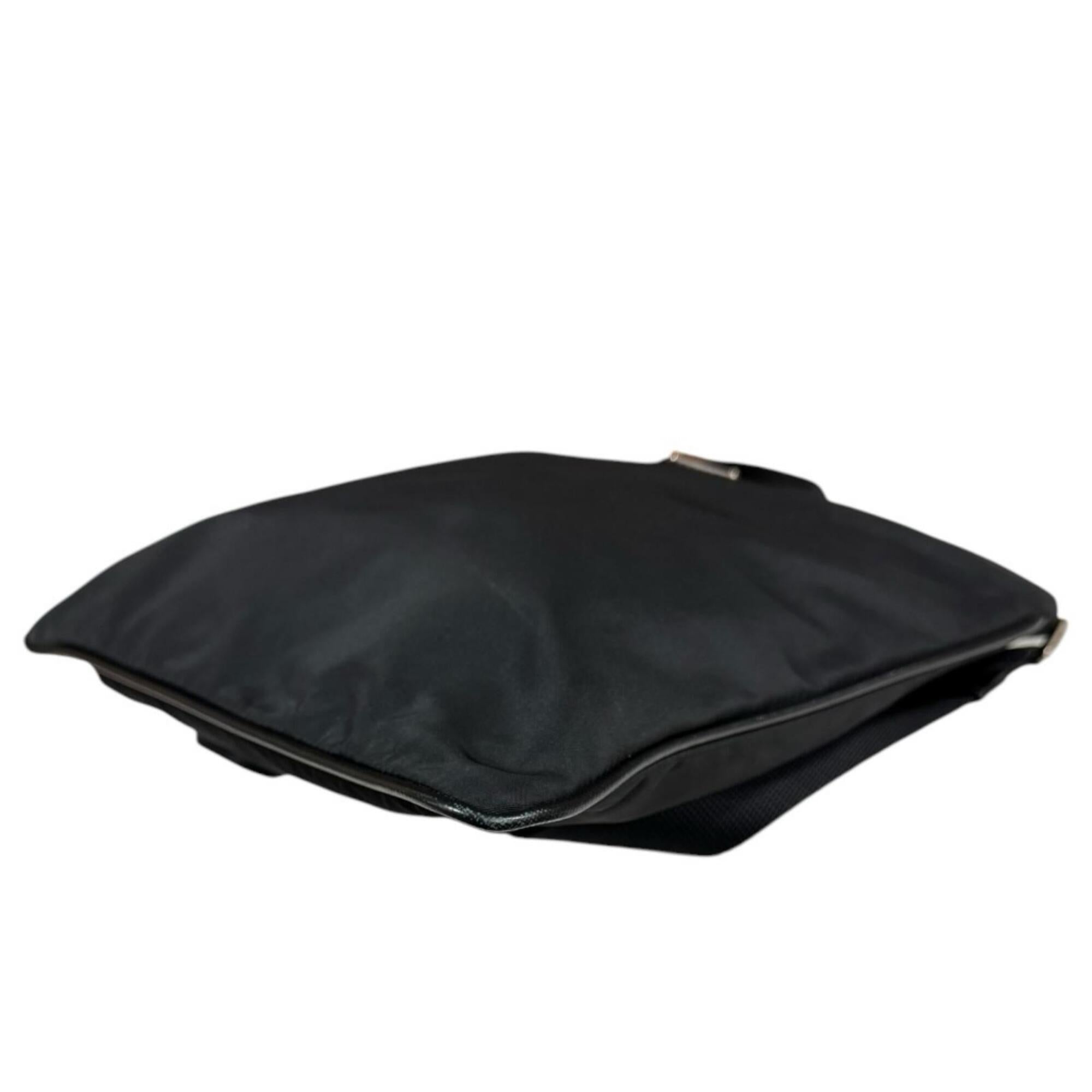 Prada Black Nylon Shoulder Bag (Pre-Owned)