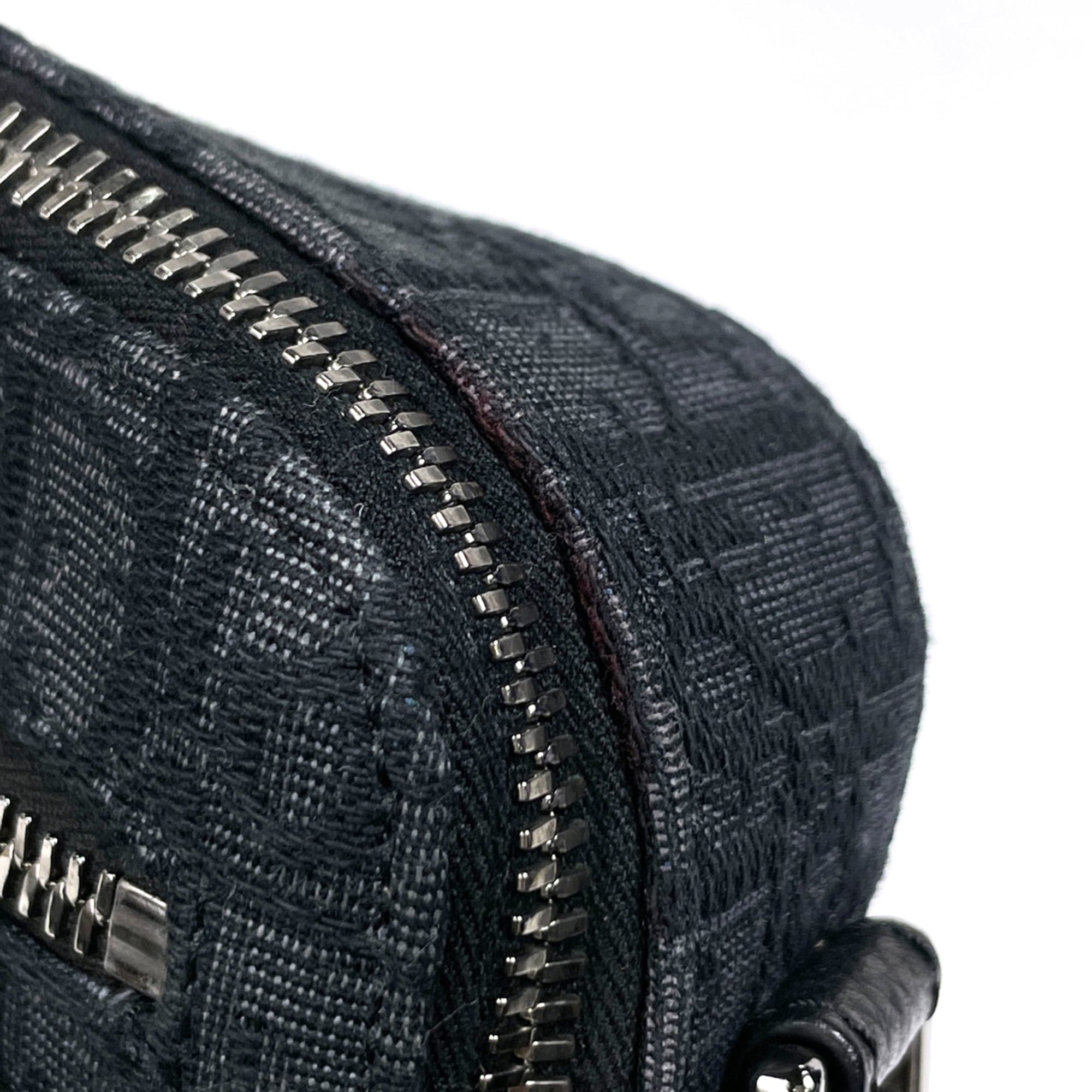 Christian Dior Black Canvas Leather Shoulder Bag (Pre-Owned)
