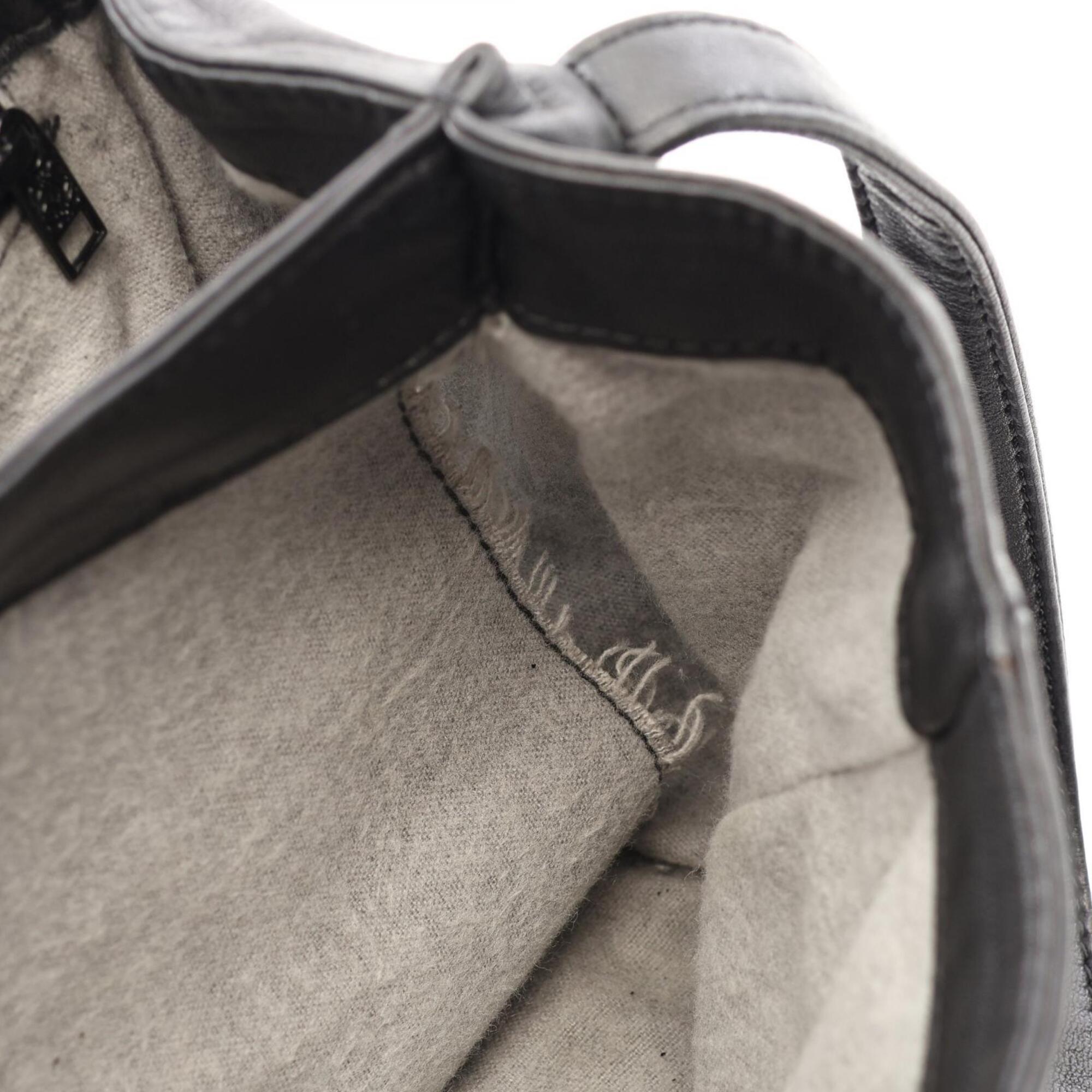 Loewe Black Leather Shoulder Bag (Pre-Owned)