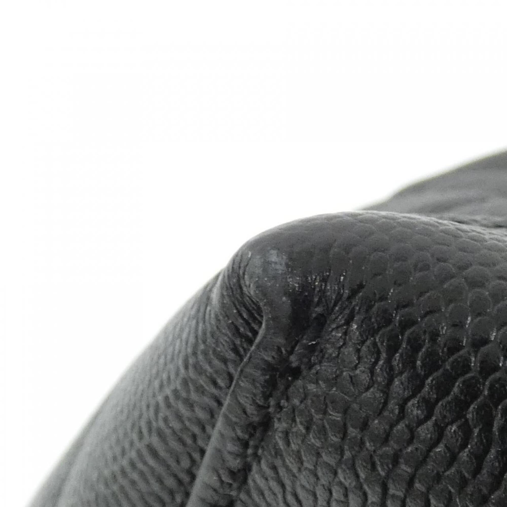 Chanel Black Grained Calfskin Handbag (Pre-Owned)