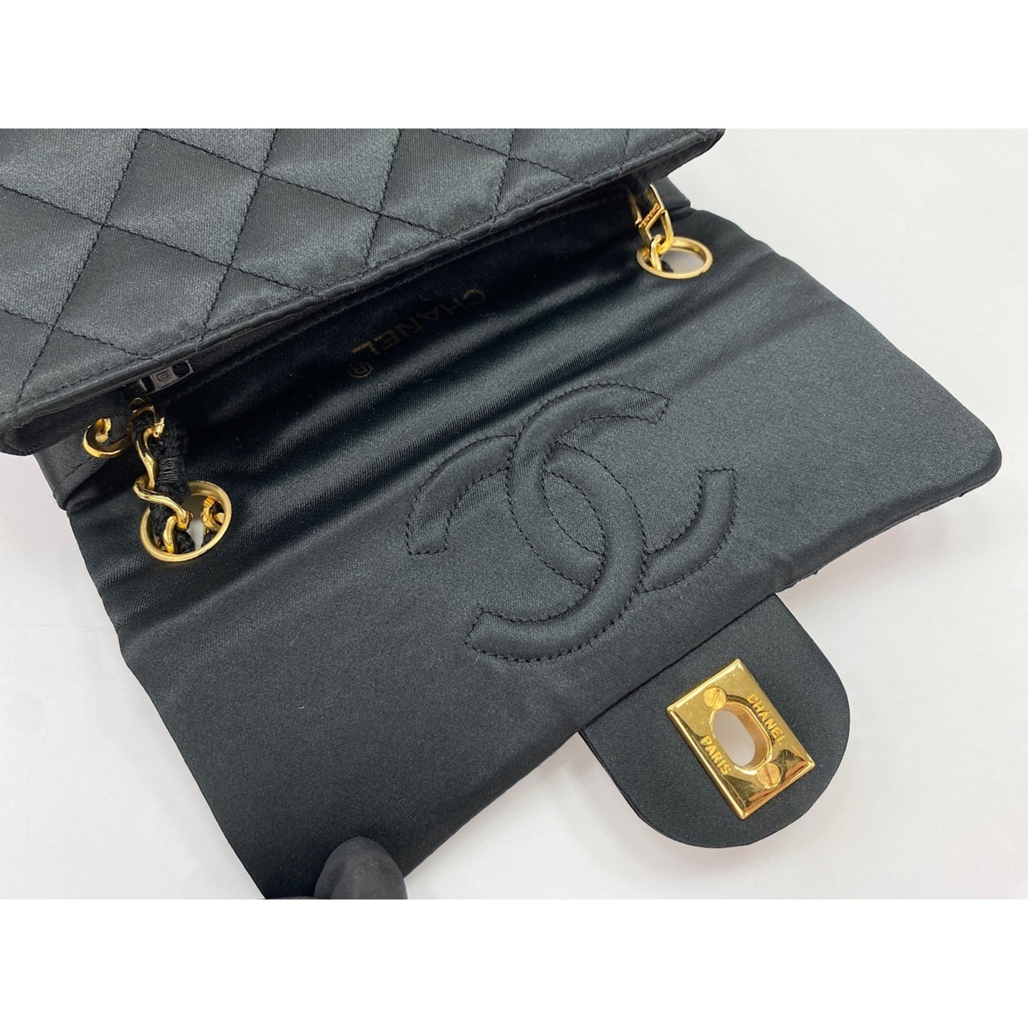 Chanel Matelasse Black Shoulder Bag (Pre-Owned)
