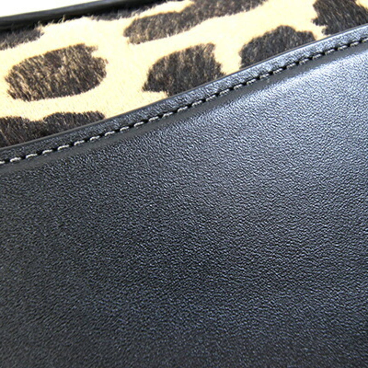 Coach Beige Black Leather Shoulder Bag (Pre-Owned)