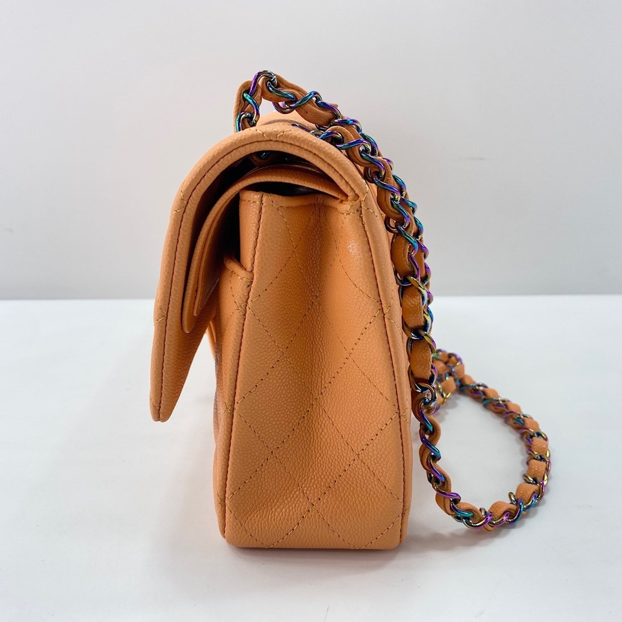 Chanel Orange Shoulder Bag (Pre-Owned)