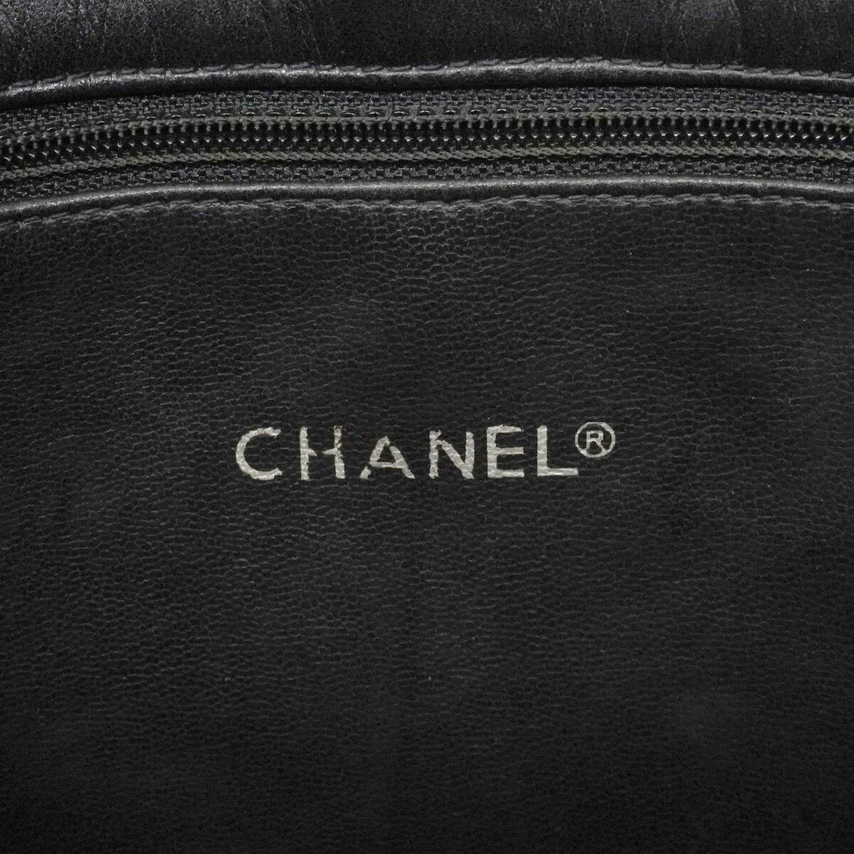Chanel Black Leather Tote Bag (Pre-Owned)