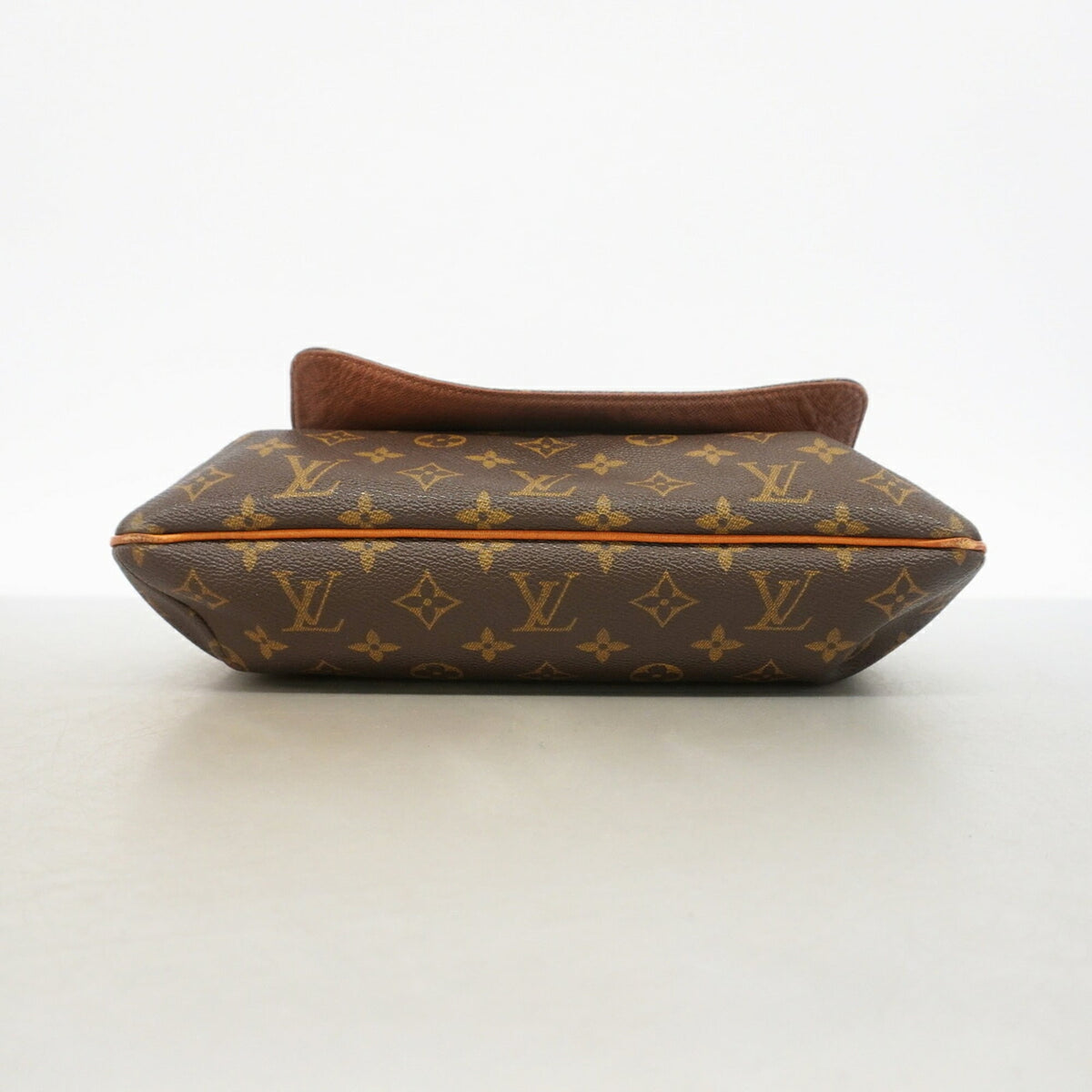 Louis Vuitton Brown Shoulder Bag (Pre-Owned)