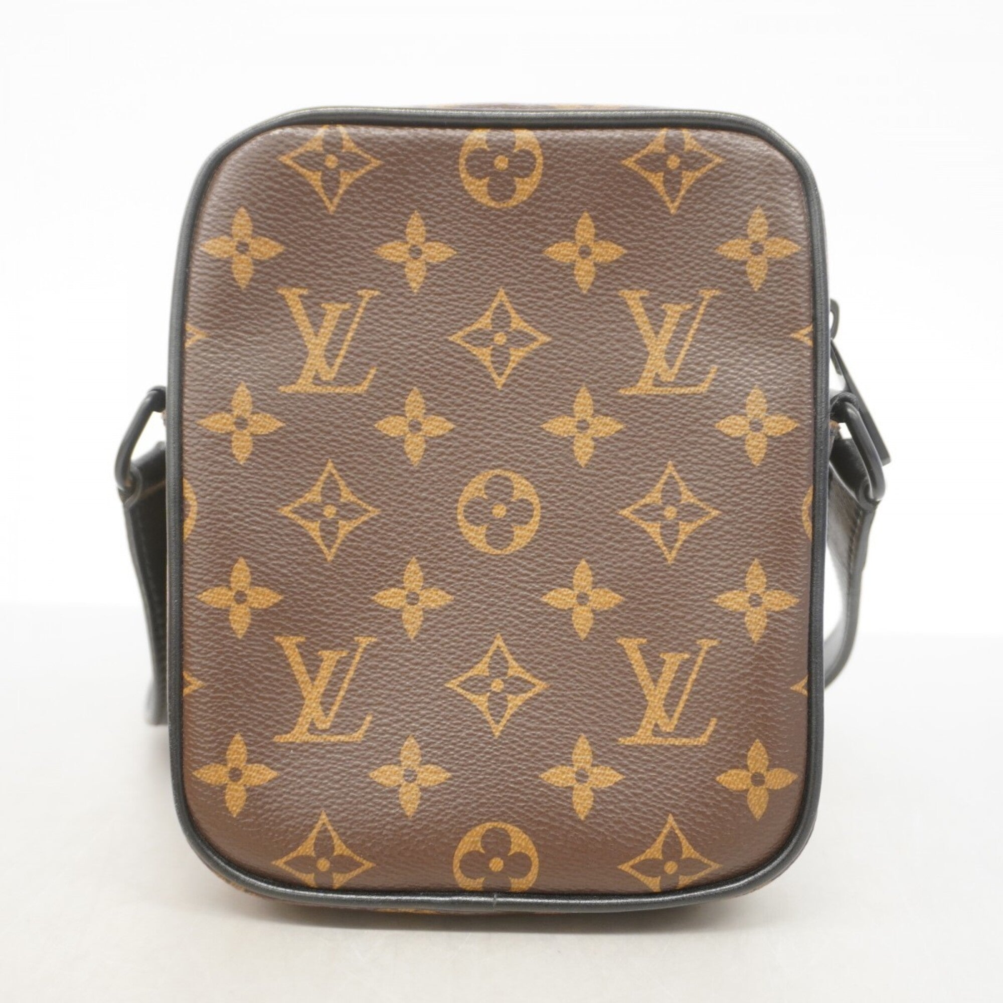 Louis Vuitton Brown Shoulder Bag (Pre-Owned)