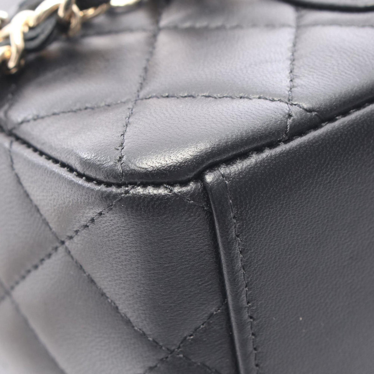Chanel Black Leather Backpack Handbag (Pre-Owned)