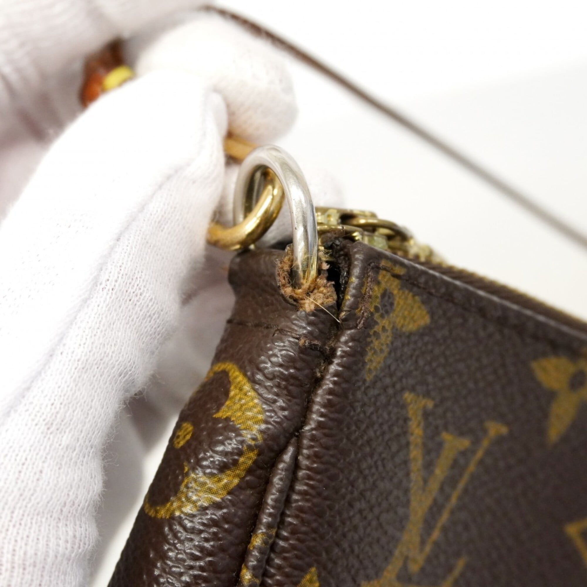 Louis Vuitton Brown Pouch (Pre-Owned)