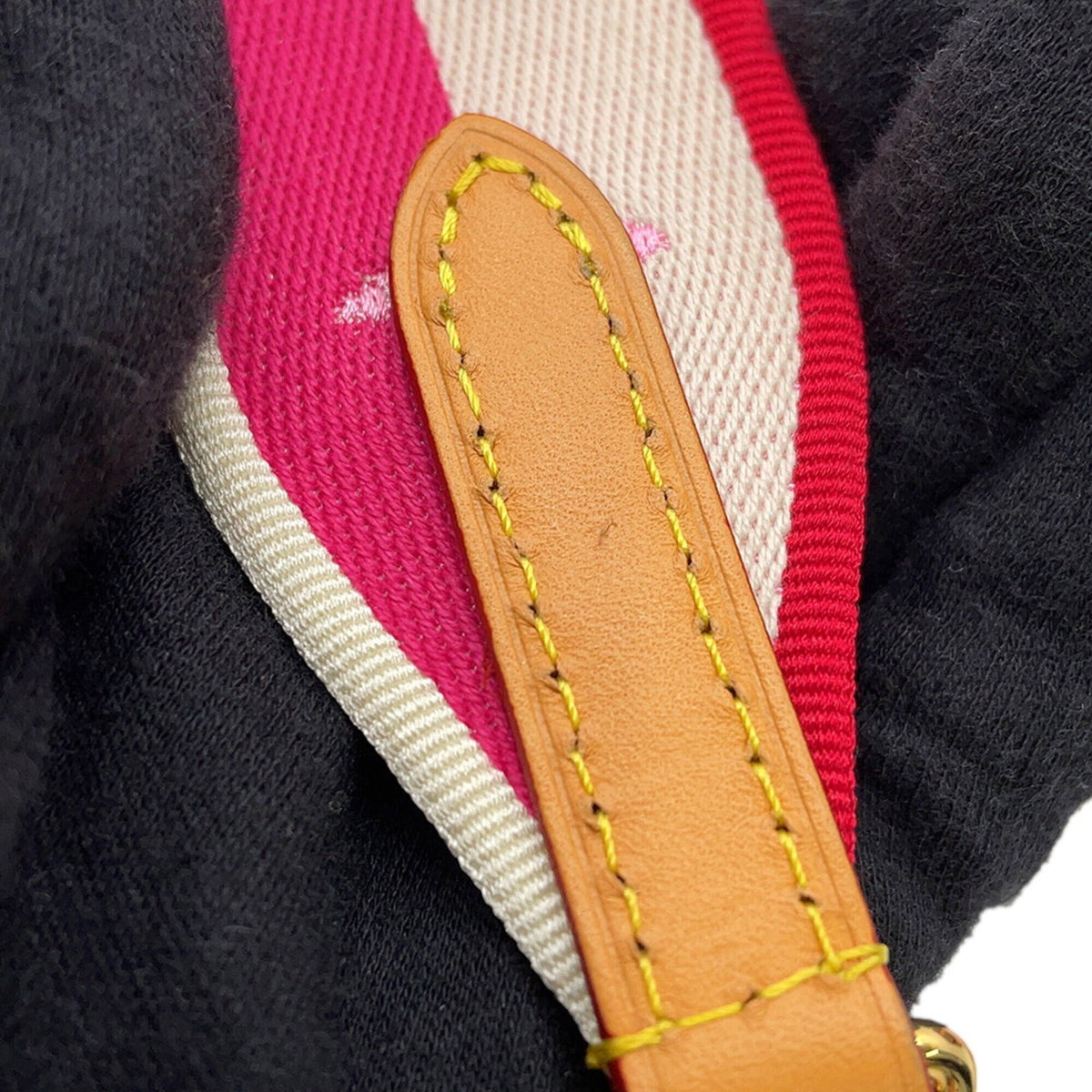 Louis Vuitton Monogram Fuchsia Monogram Handbag Shoulder Bag (Pre-Owned)
