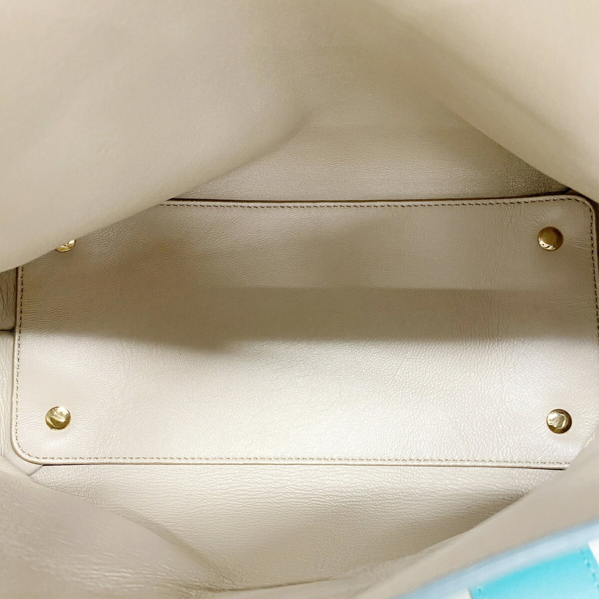 Salvatore Ferragamo Green Leather Handbag (Pre-Owned)