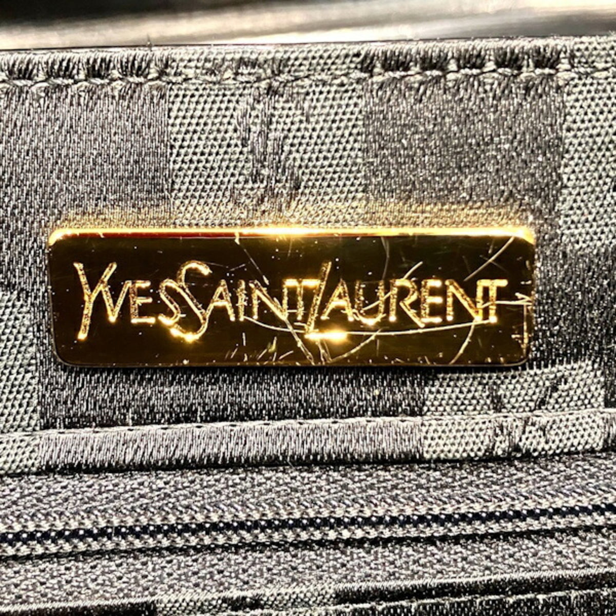 Yves Saint Laurent Black Leather Handbag (Pre-Owned)