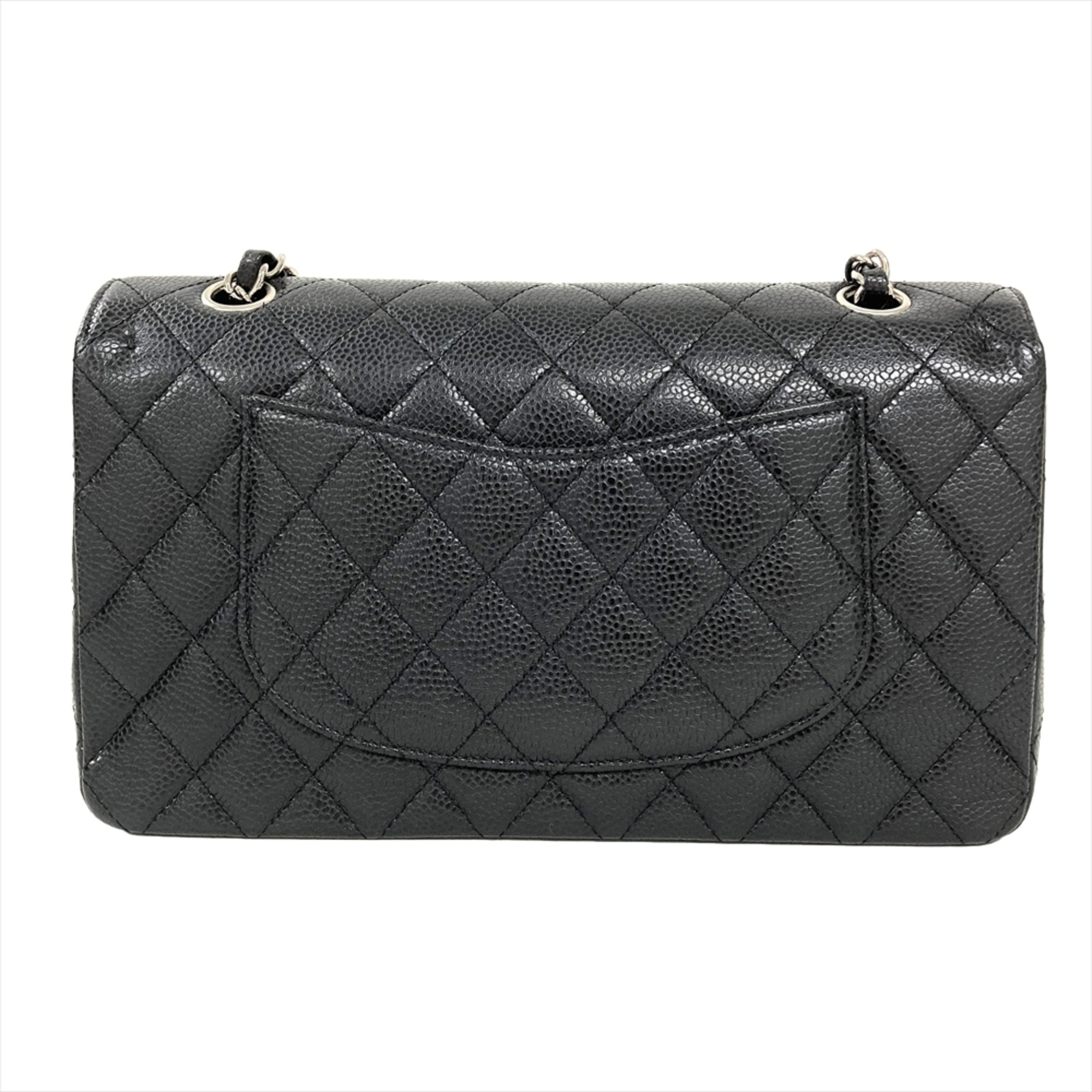 Chanel Matelasse Black Grained Calfskin Shoulder Bag (Pre-Owned)