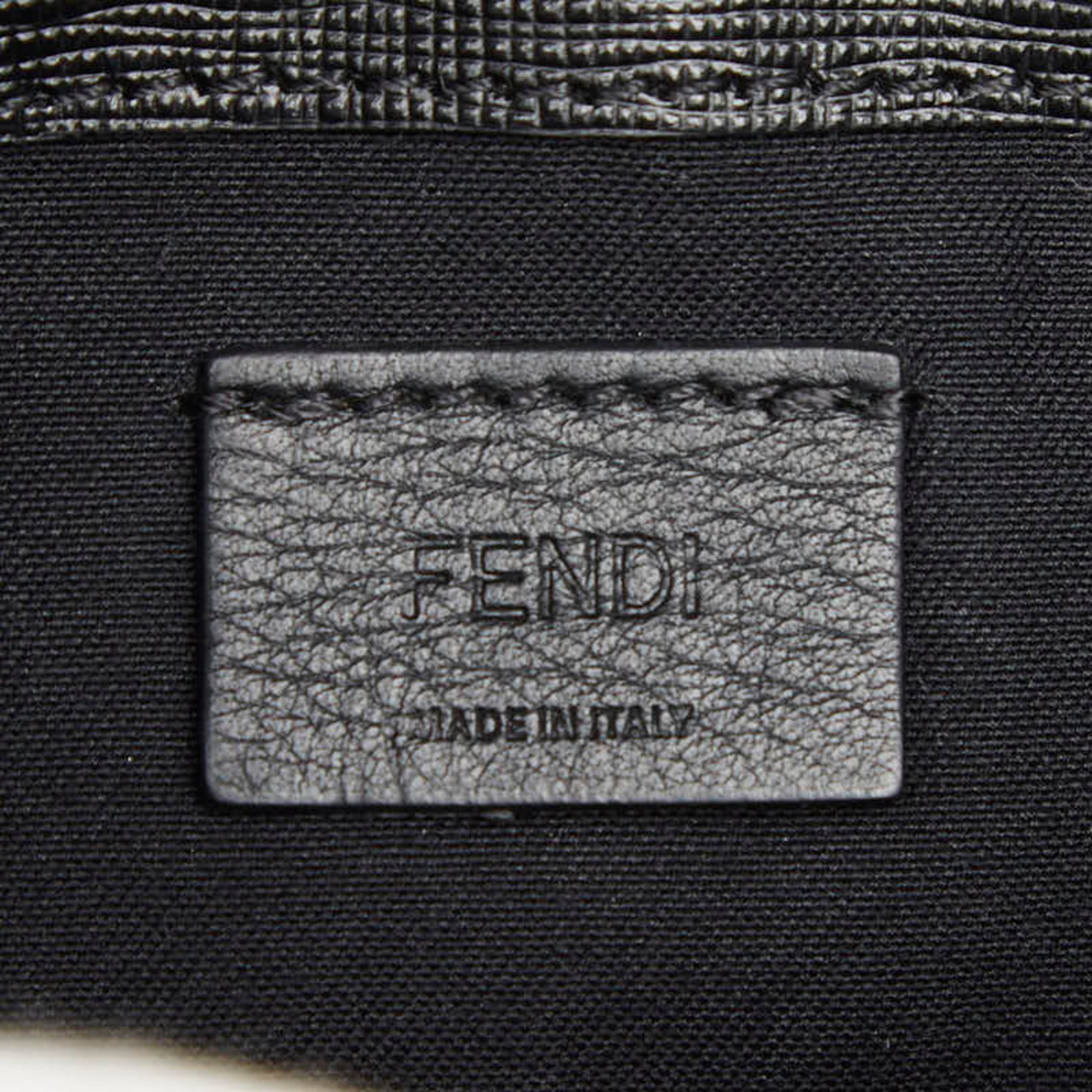 Fendi Black Leather Shoulder Bag (Pre-Owned)