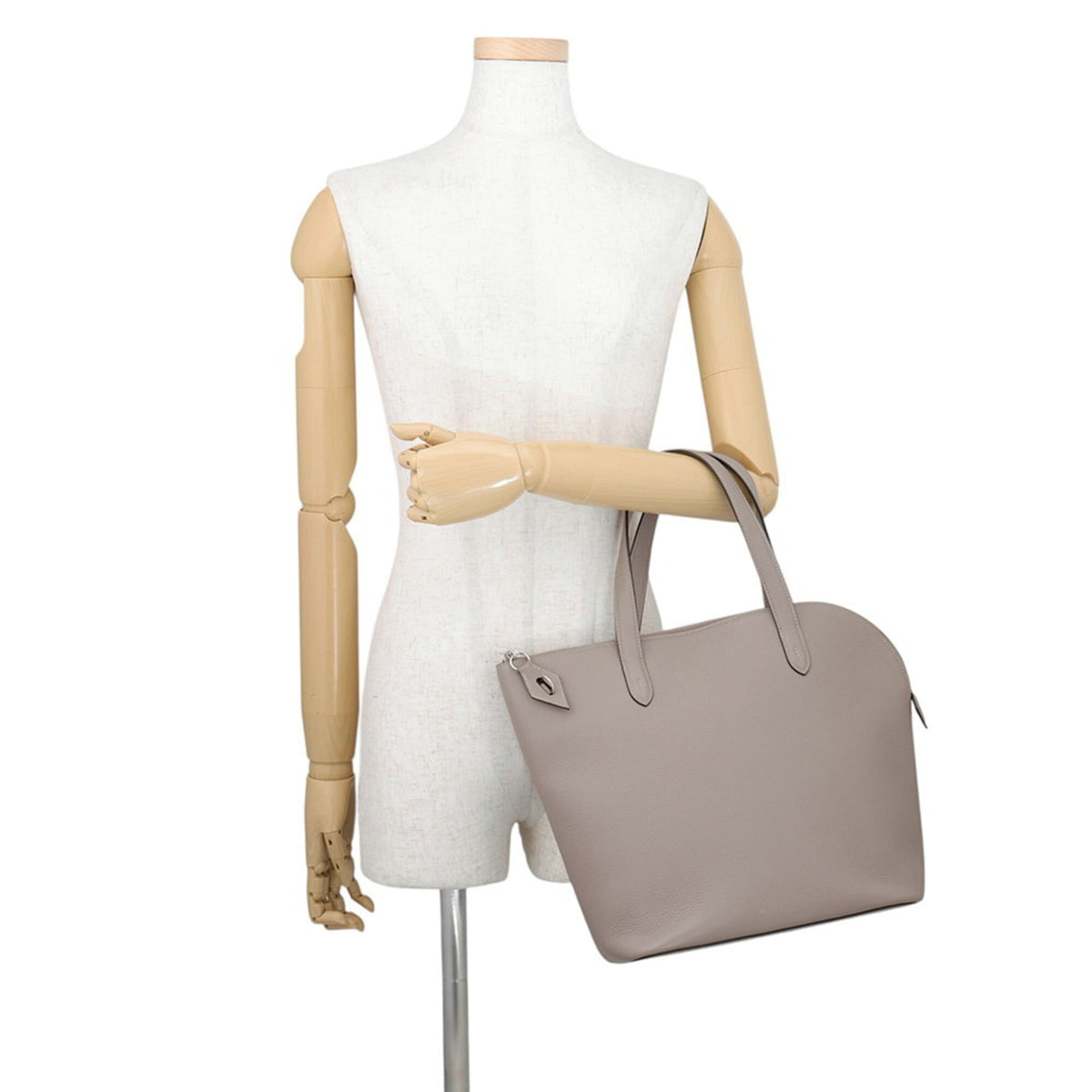 Hermes Silver Tote Bag (Pre-Owned)