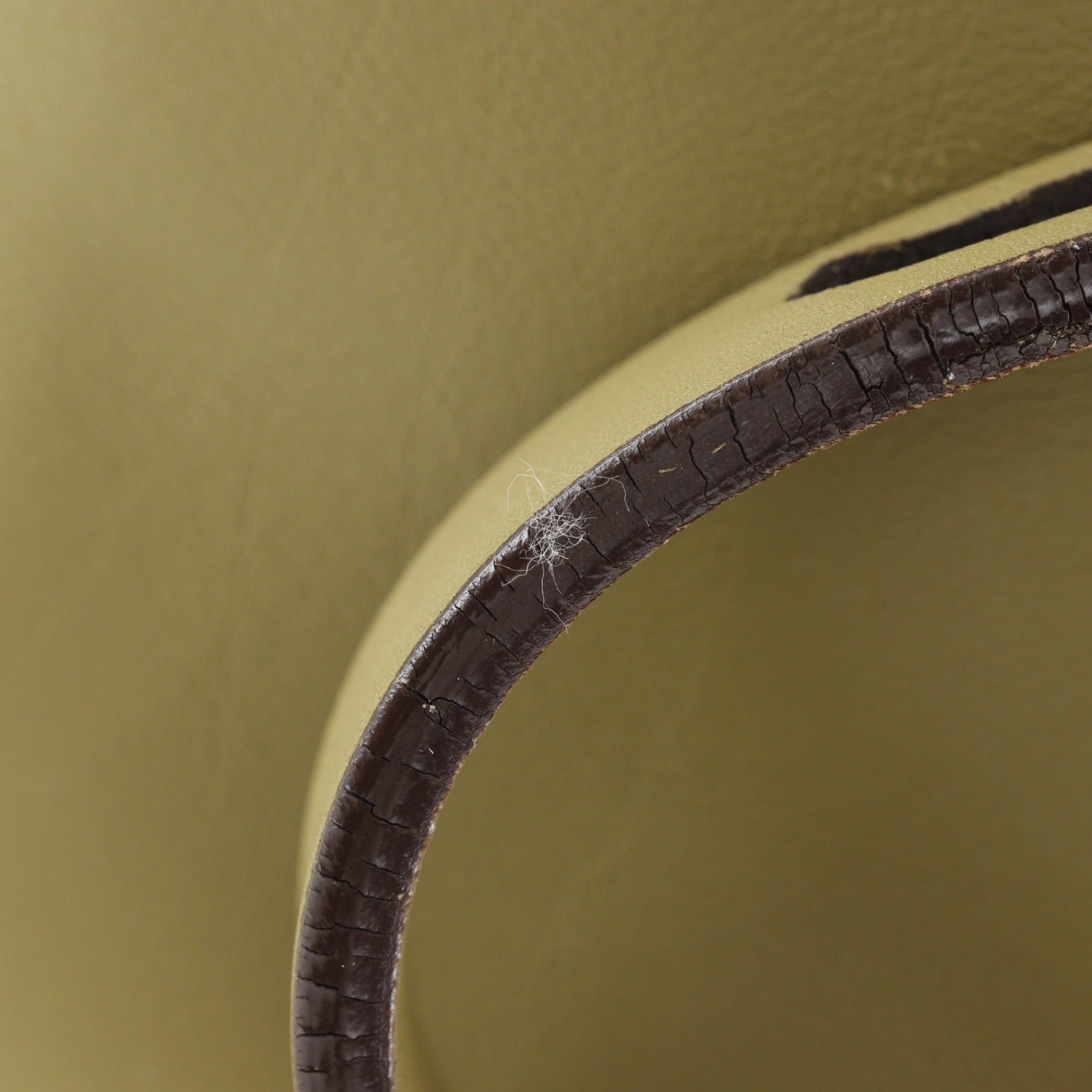 Loewe Olive Leather Shoulder Bag (Pre-Owned)