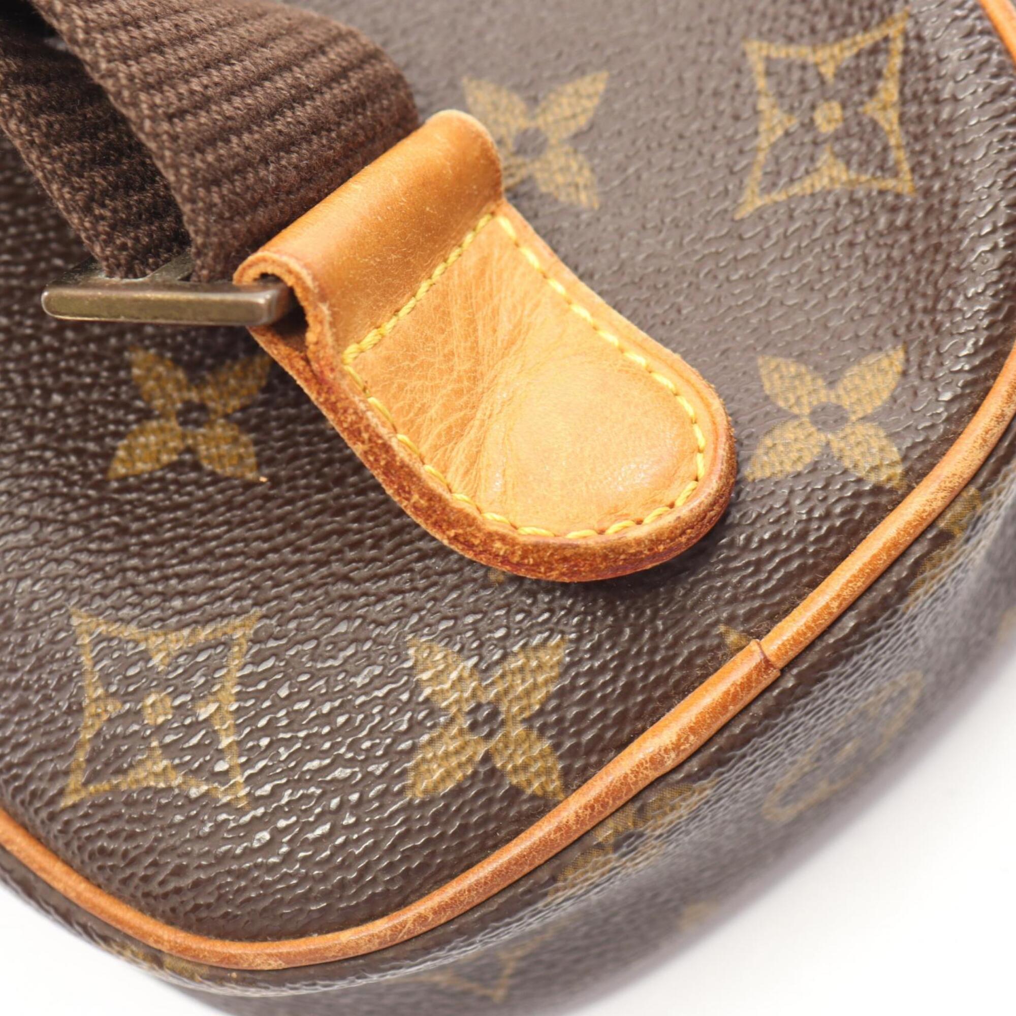 Louis Vuitton Brown Coated Canvas Leather Fanny Pack Handbag (Pre-Owned)