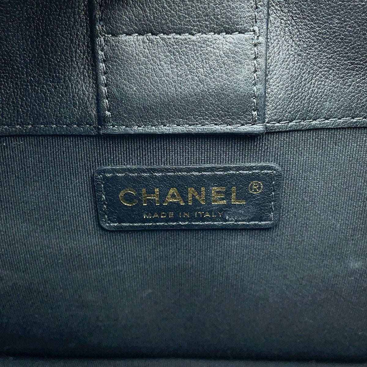 Chanel Matelasse Black Leather Handbag Shoulder Bag (Pre-Owned)