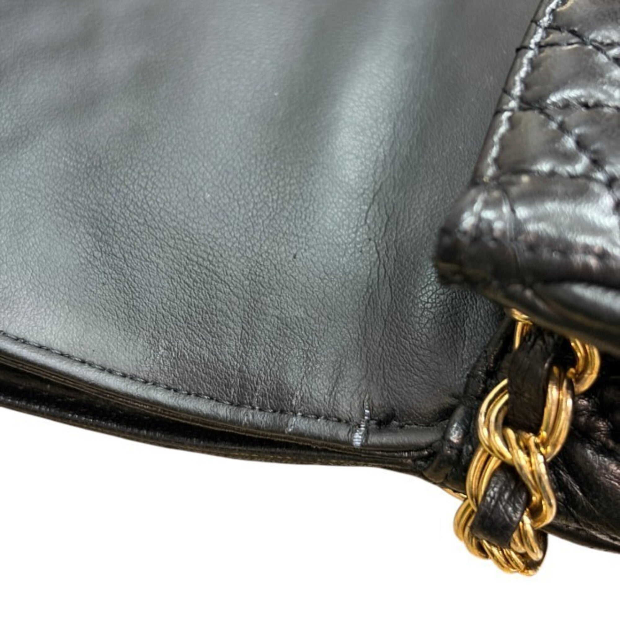 Bally Black Leather Shoulder Bag (Pre-Owned)