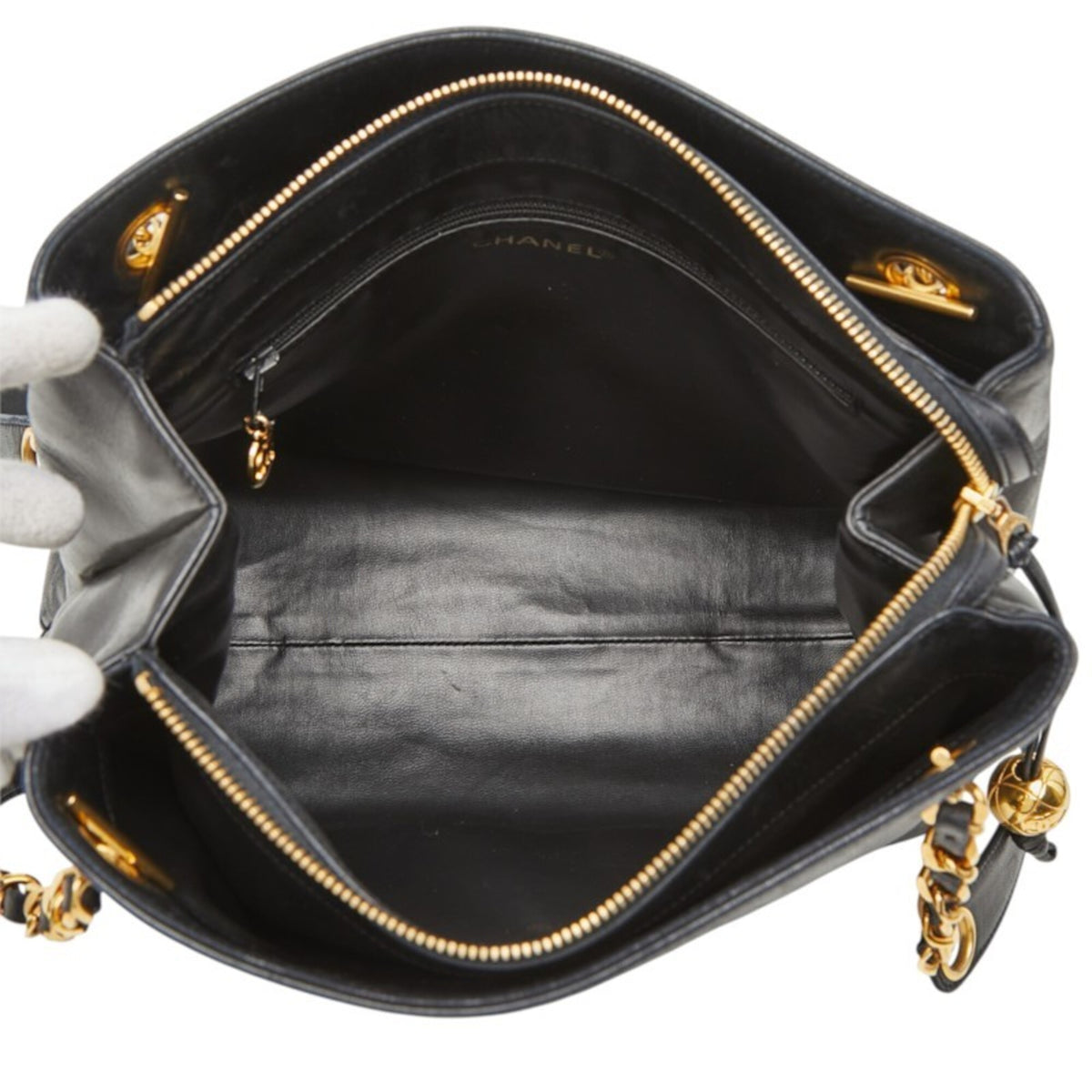 Chanel Black Leather Handbag Tote Bag (Pre-Owned)