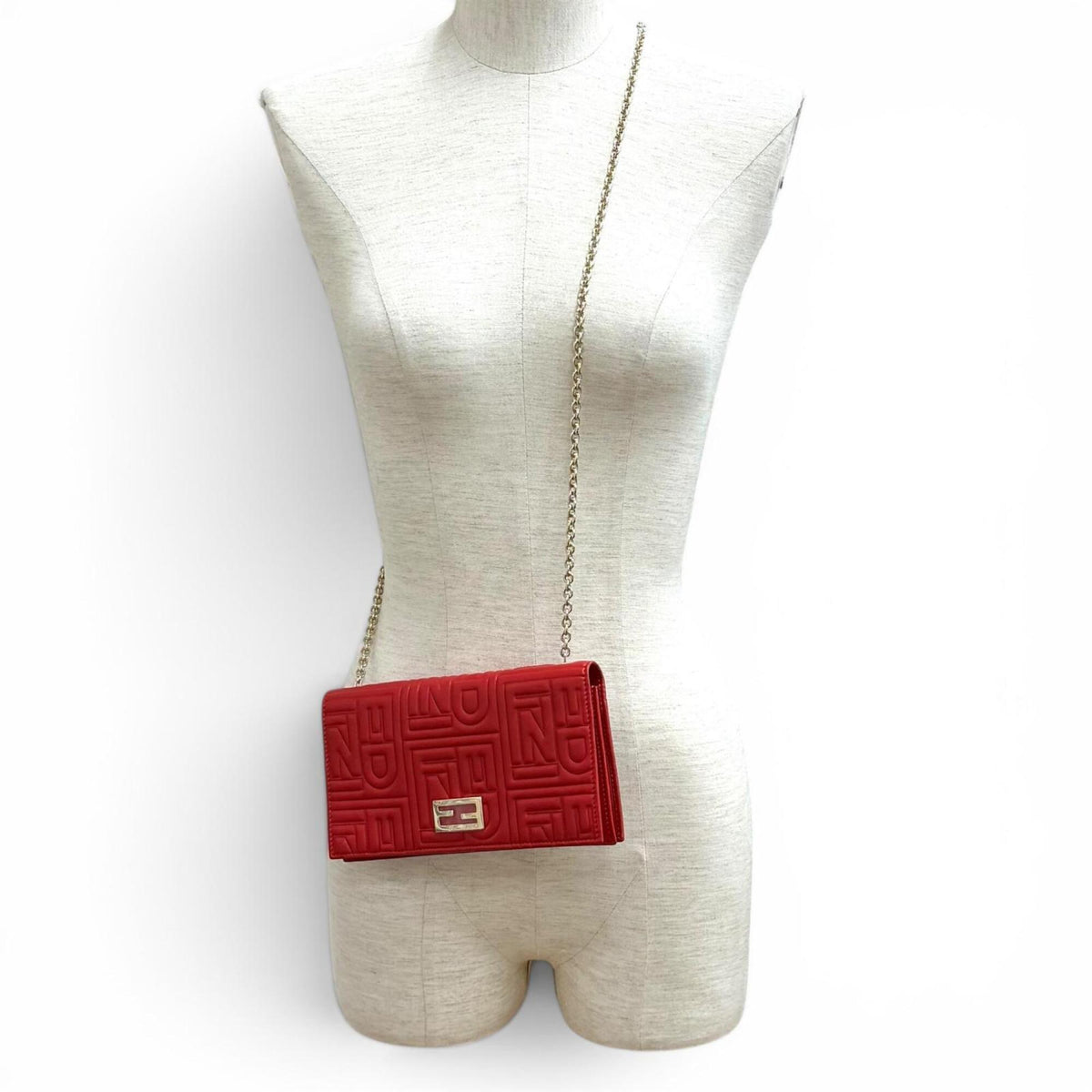 Fendi Red Color Leather Chain/Shoulder Wallet (Pre-Owned)