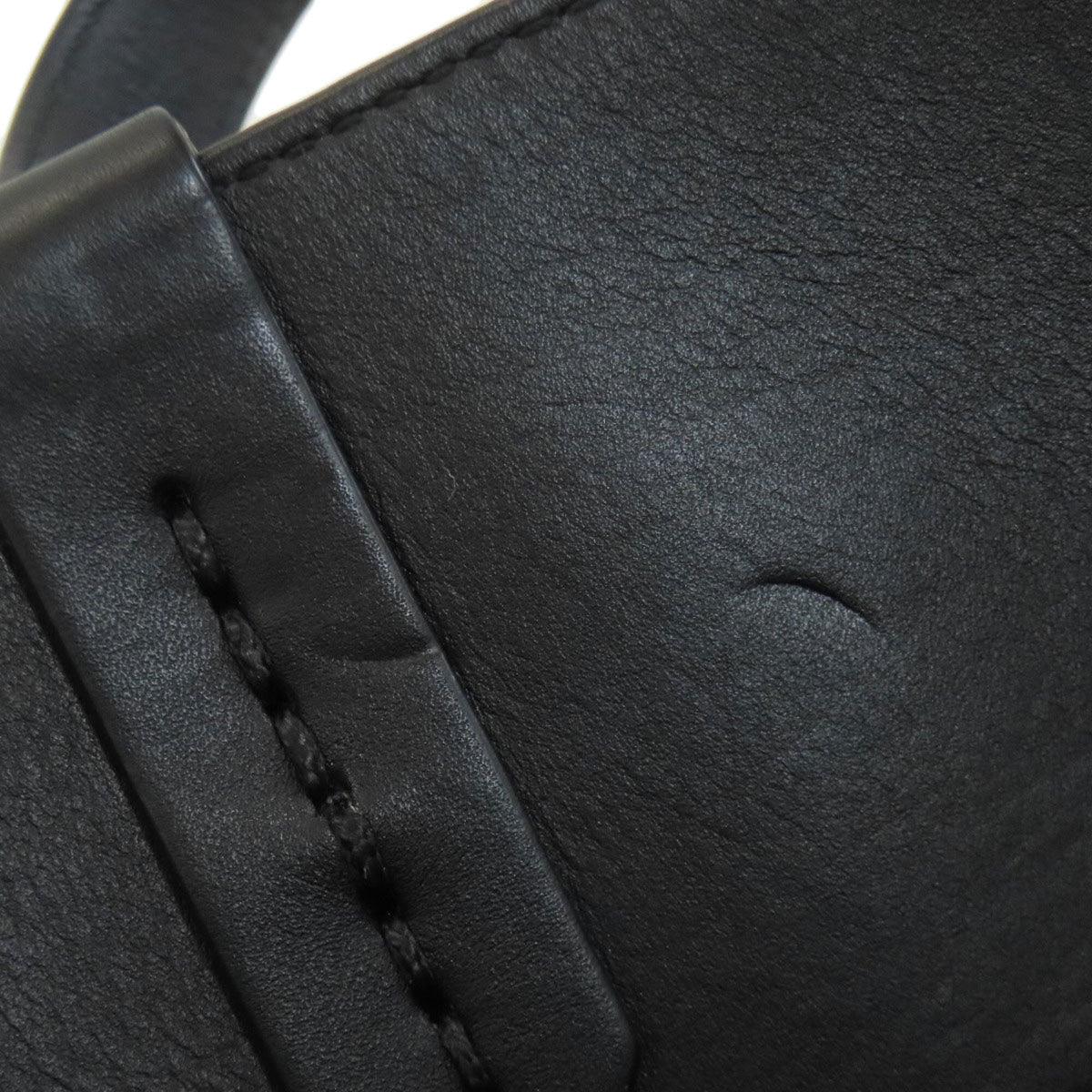 Bvlgari Black Leather Tote Bag (Pre-Owned)