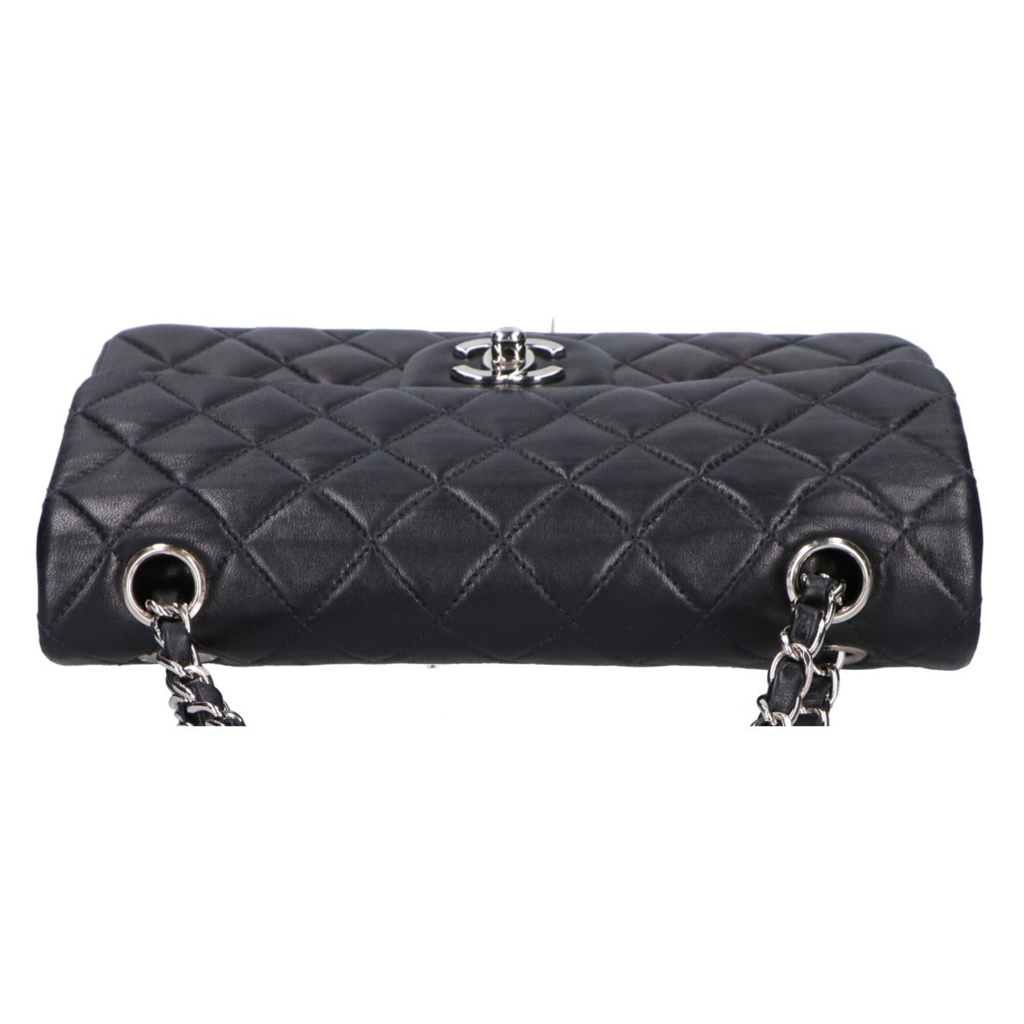 Chanel Matelasse Black Leather Shoulder Bag (Pre-Owned)