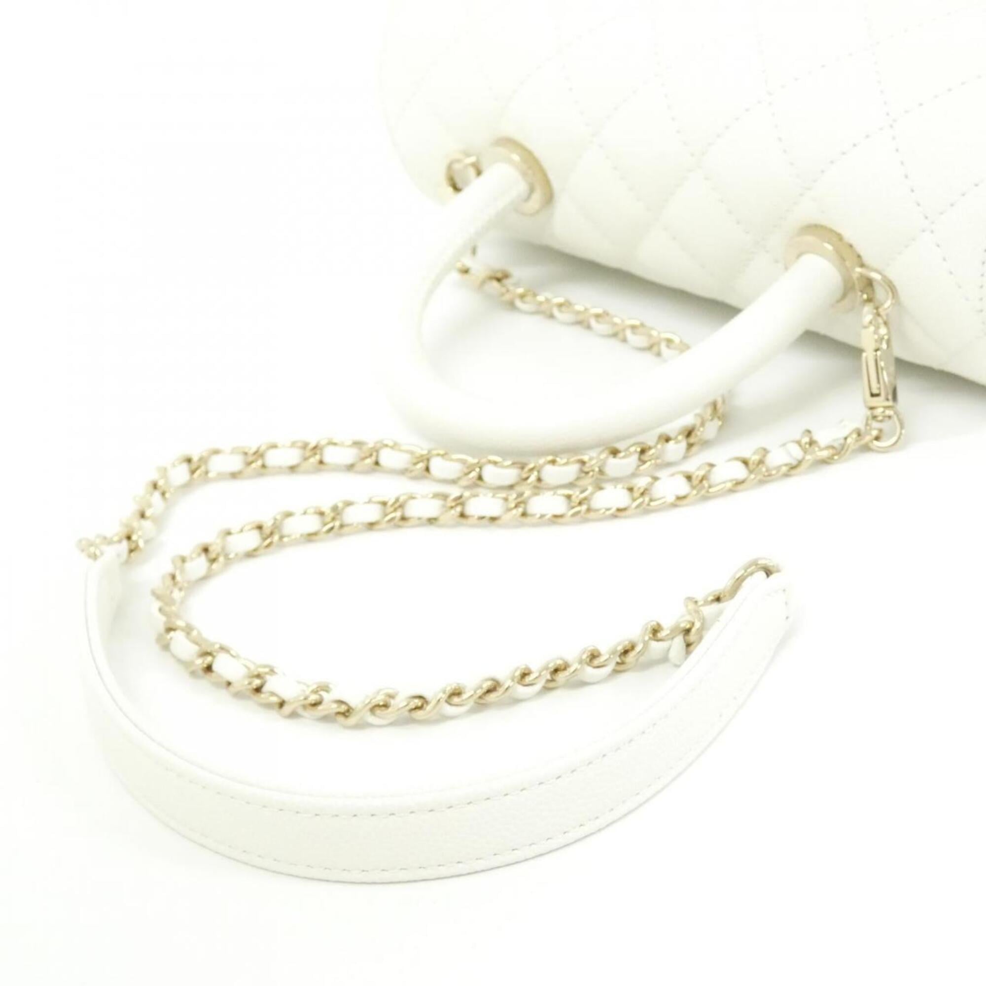 Chanel White Grained Calfskin Handbag (Pre-Owned)