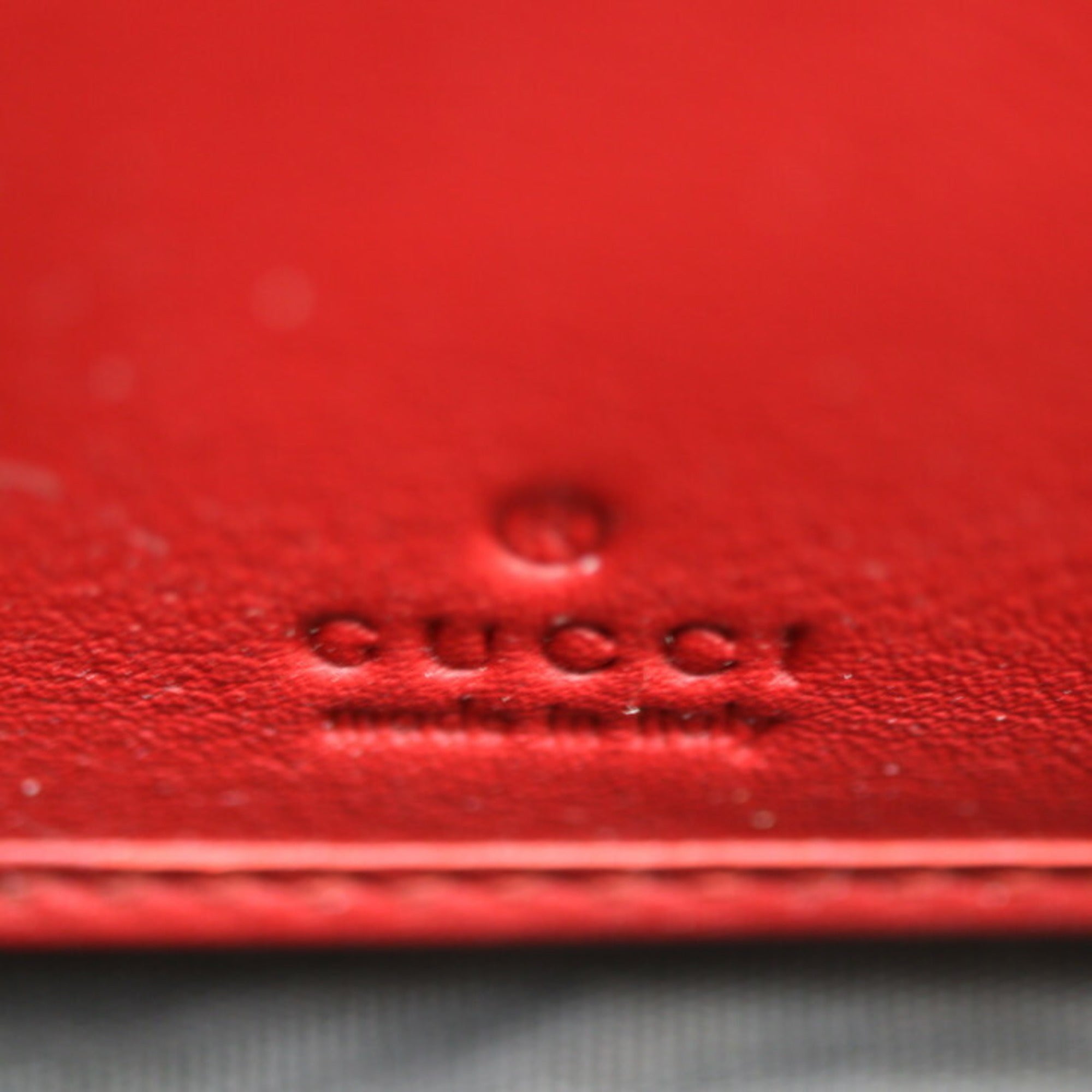 Gucci Red Color Leather Long Wallet (Bi-Fold) (Pre-Owned)