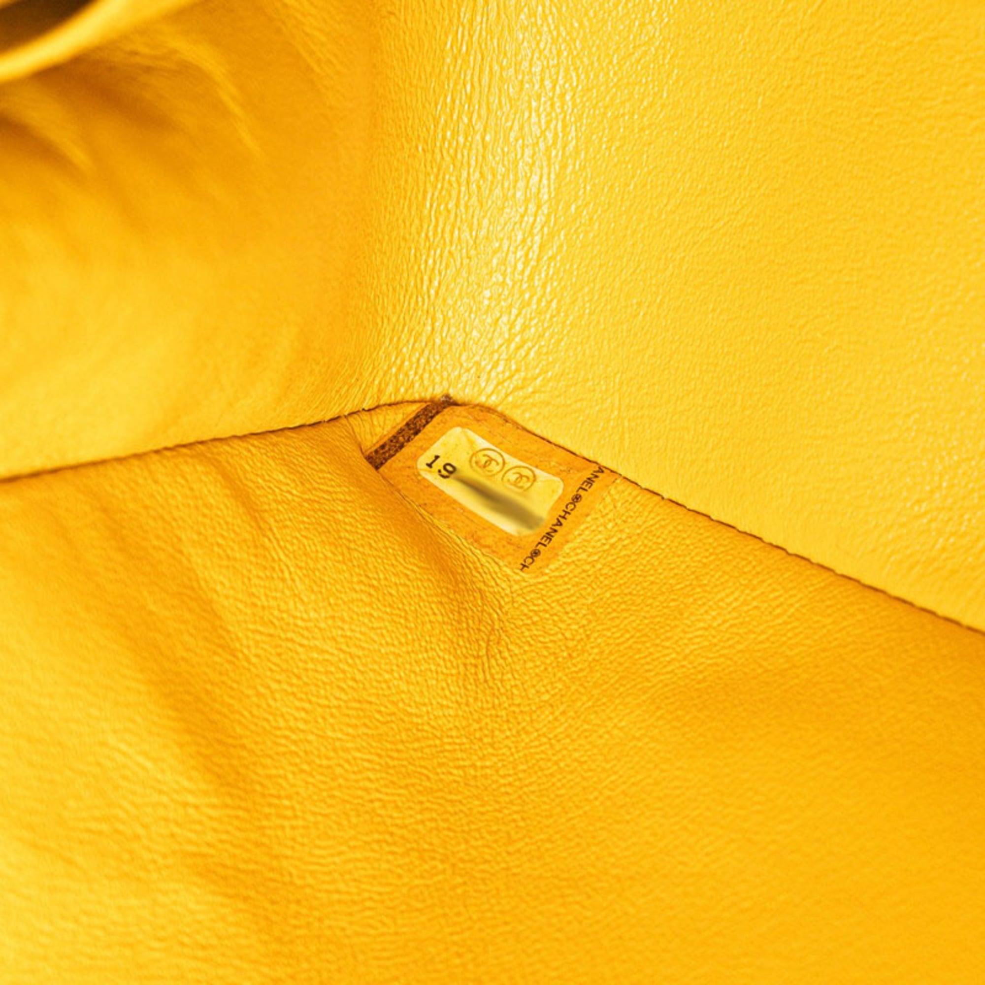 Chanel Silver Yellow Leather Shoulder Bag (Pre-Owned)