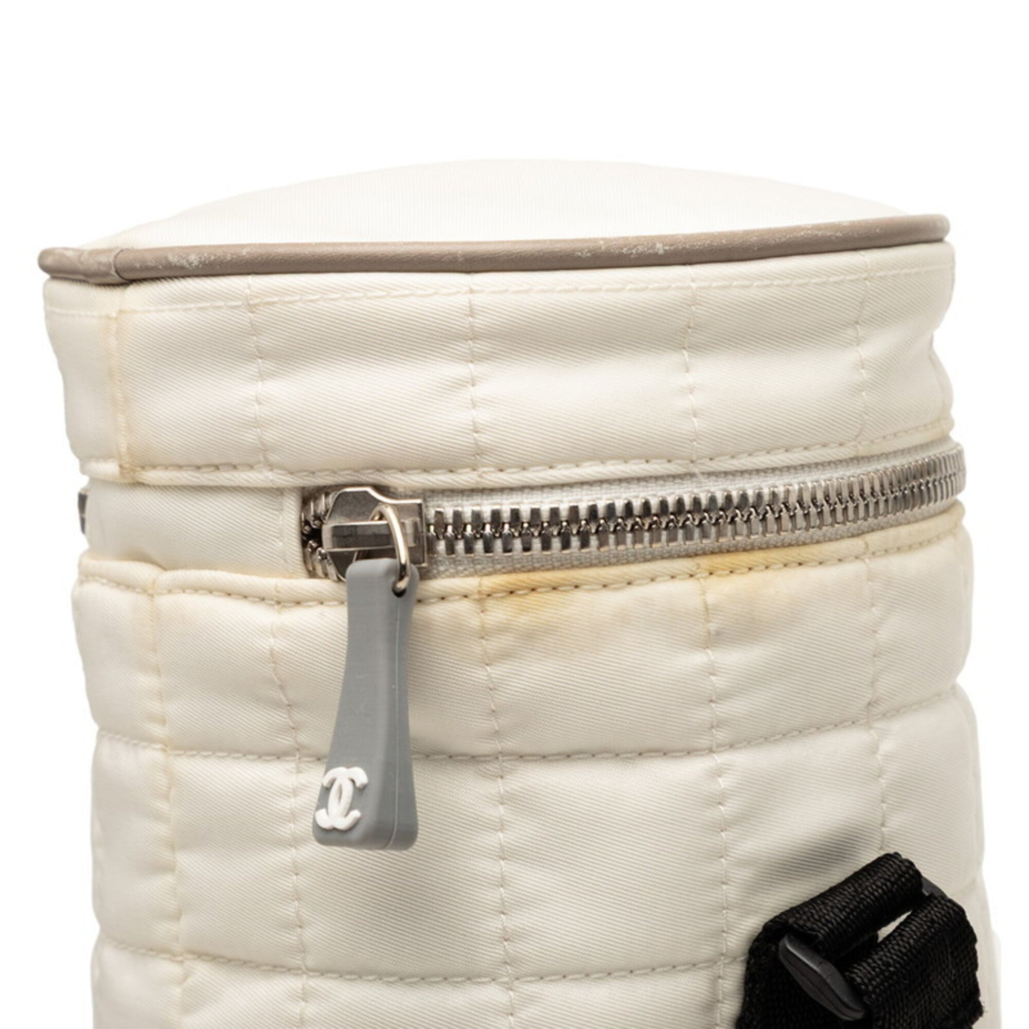 Chanel Sport White Nylon Shoulder Bag Sports Bag (Pre-Owned)