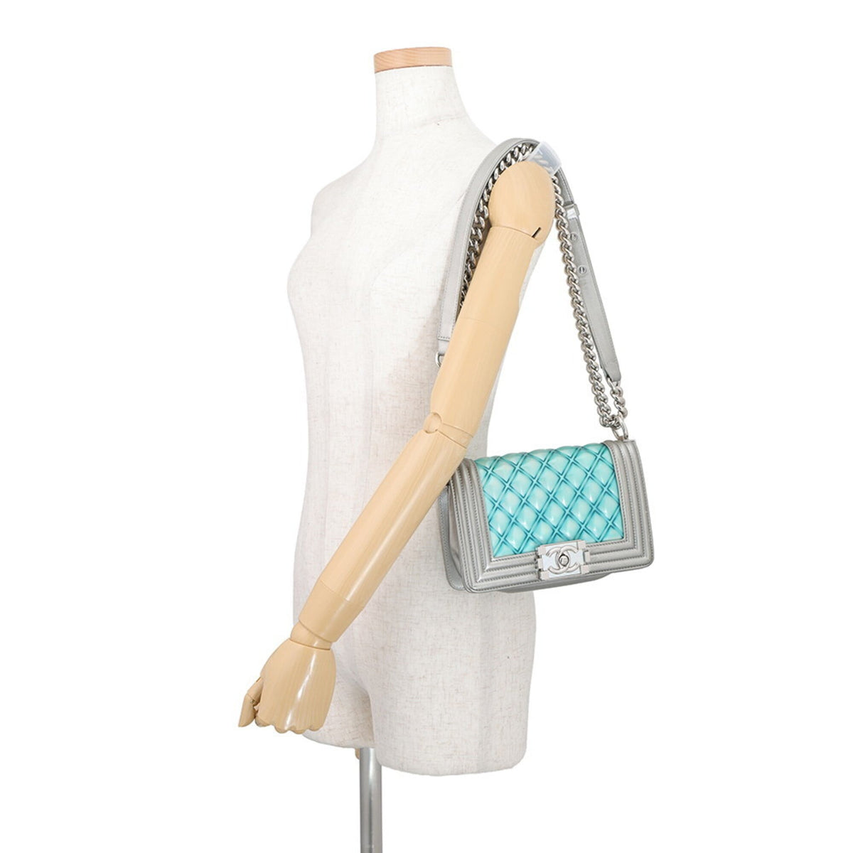 Chanel Matelasse Silver Turquoise Leather Handbag Shoulder Bag (Pre-Owned)