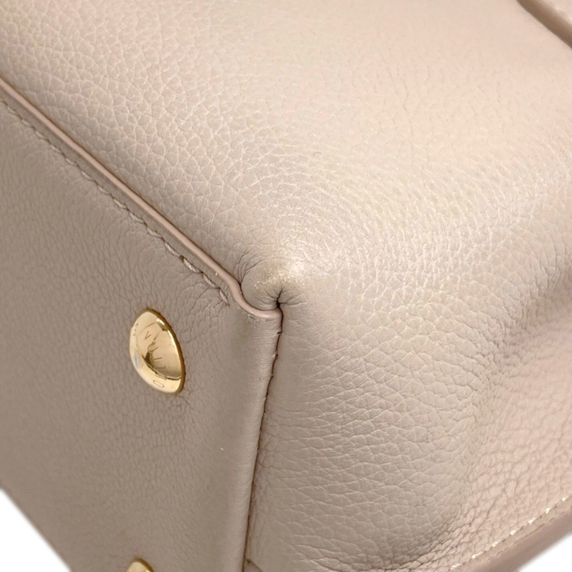 Louis Vuitton Grayish Leather Handbag (Pre-Owned)