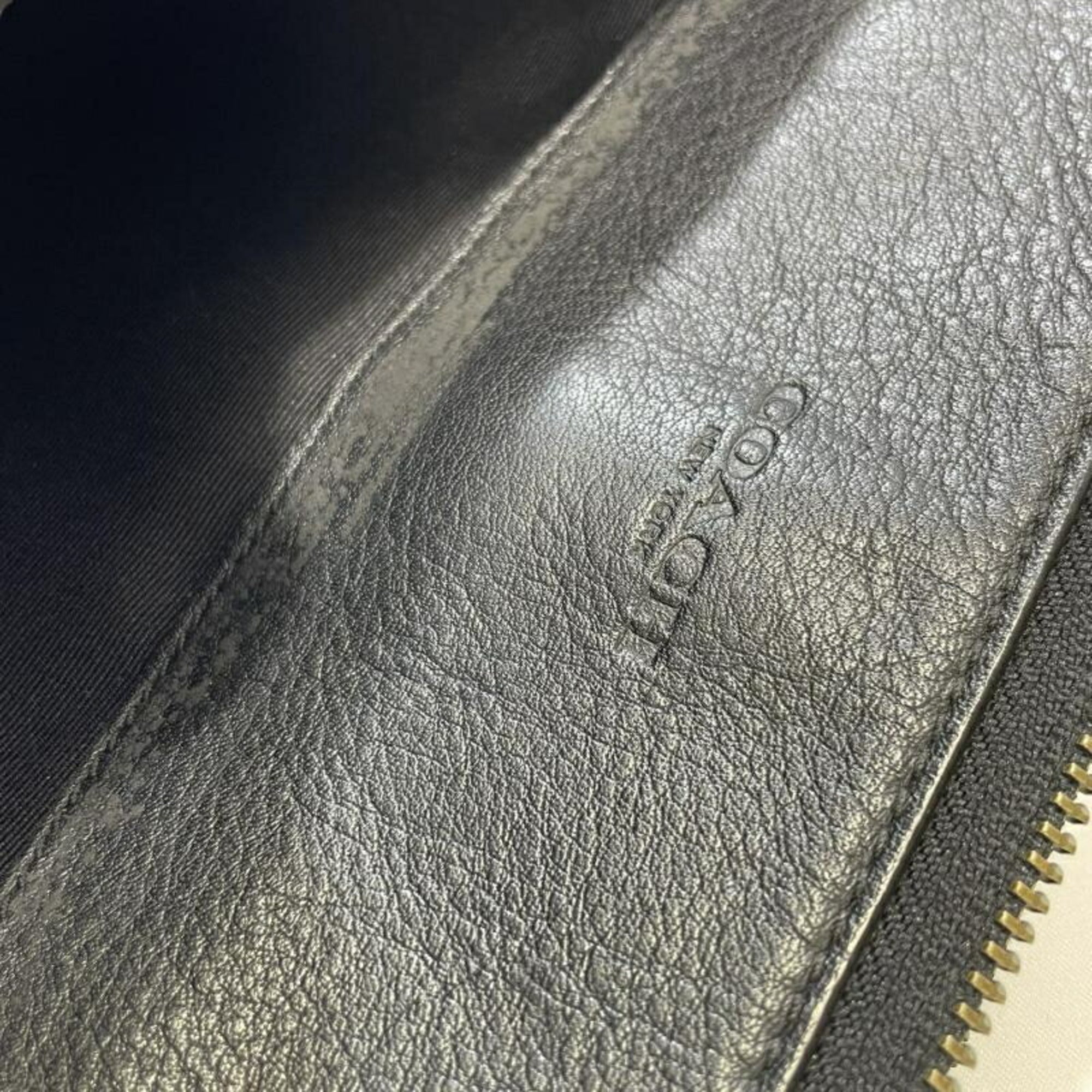 Coach Blue Clutch Bag (Pre-Owned)