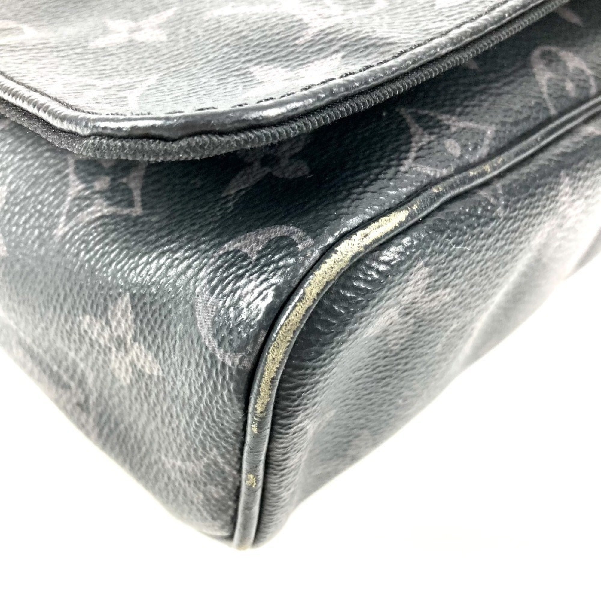 Louis Vuitton Monogram Eclipse Black Monogram Eclipse Messenger Bag Shoulder Bag (Pre-Owned)