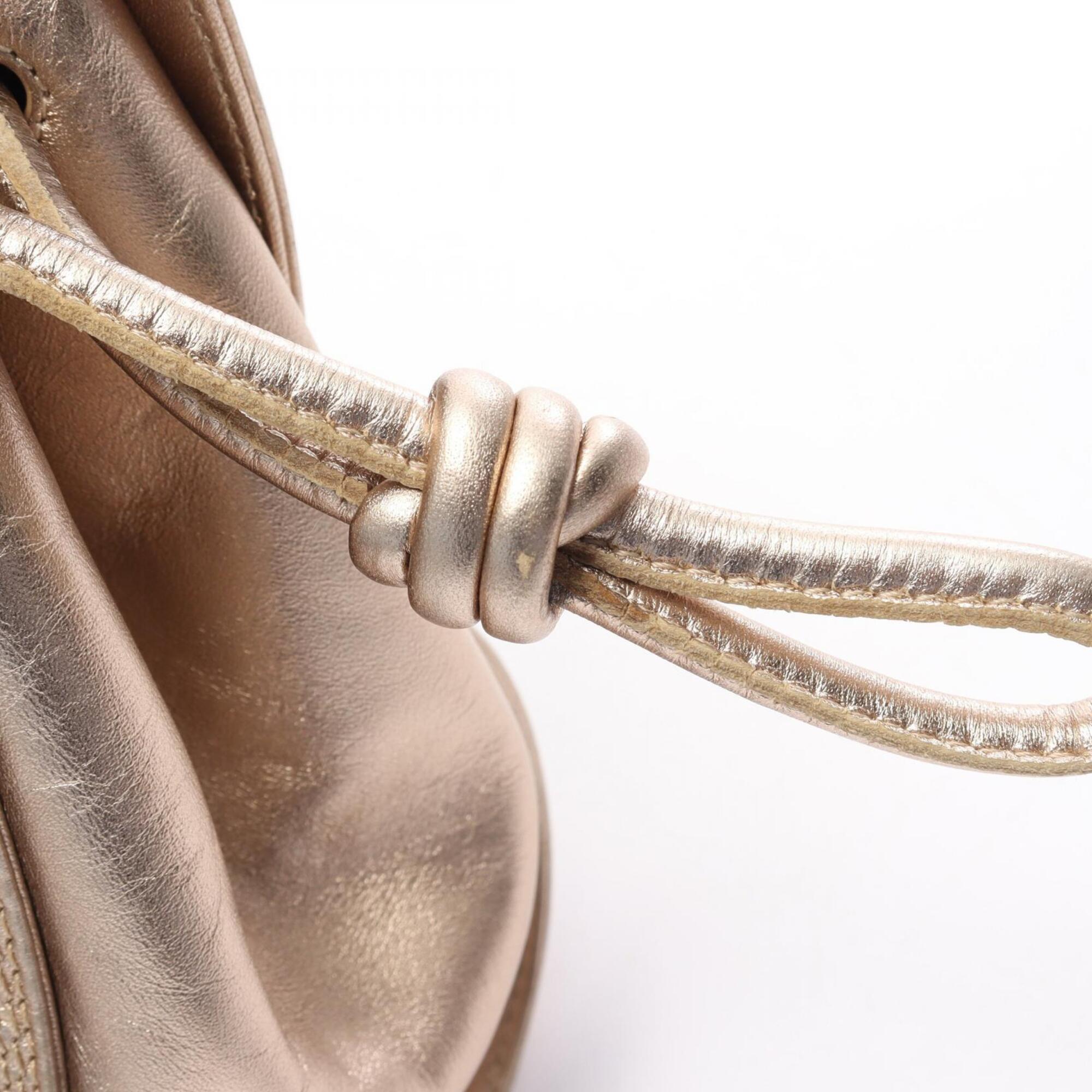 Loewe Gold Leather Handbag (Pre-Owned)