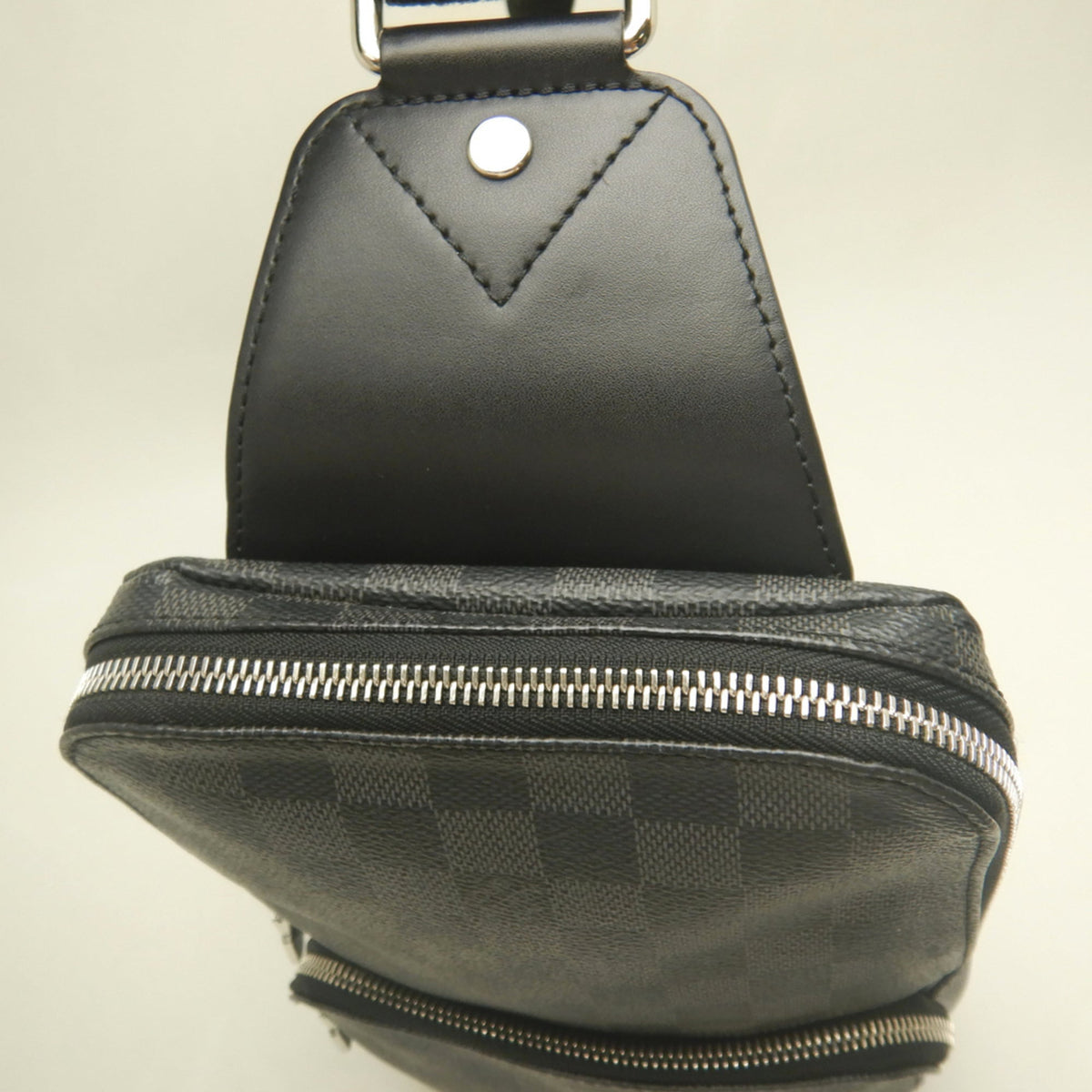 Louis Vuitton Damier Graphite Noir Damier Graphite Sling Bag (Pre-Owned)